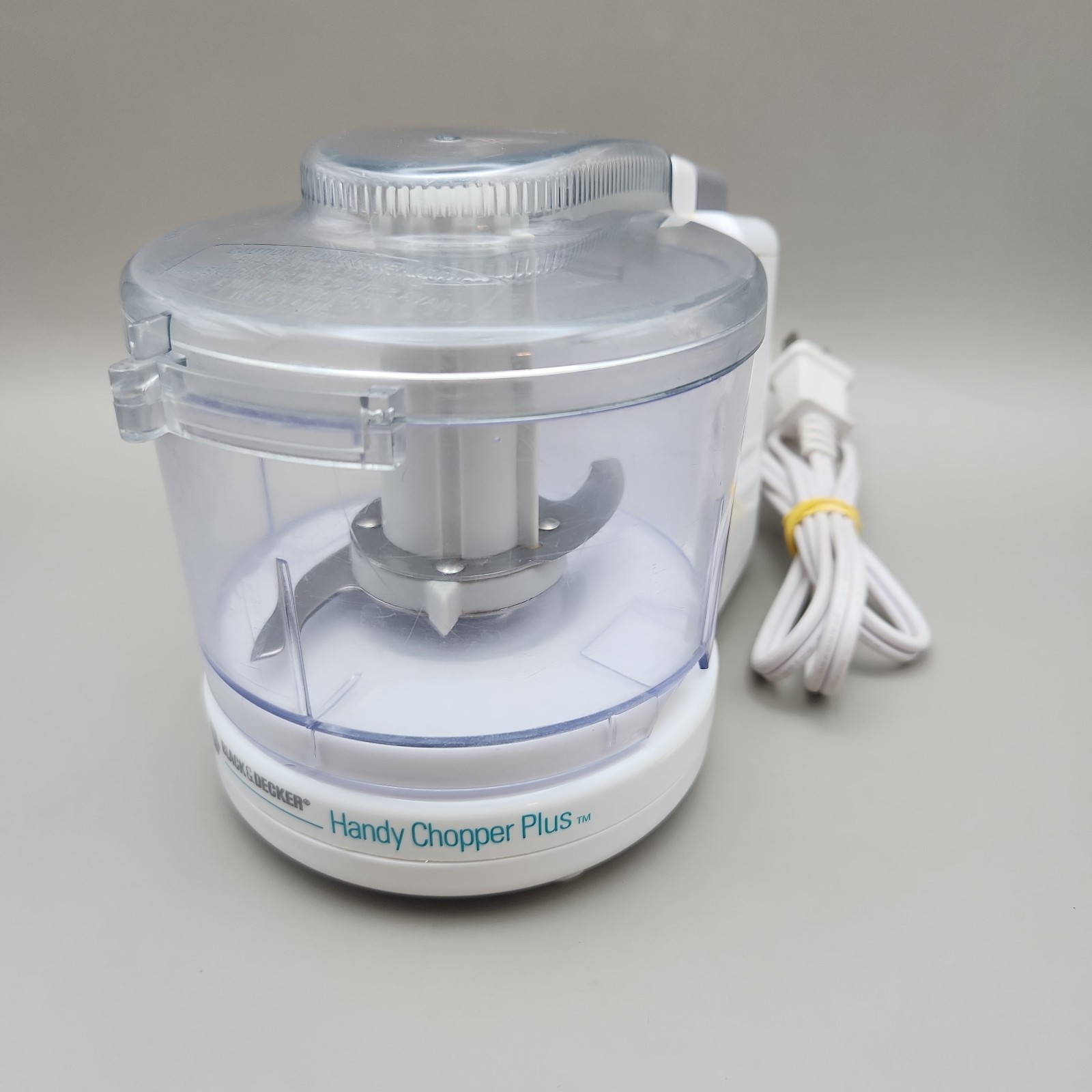 Black & Decker Handy Chopper Plus HC3000 White Countertop Food Processor Tested