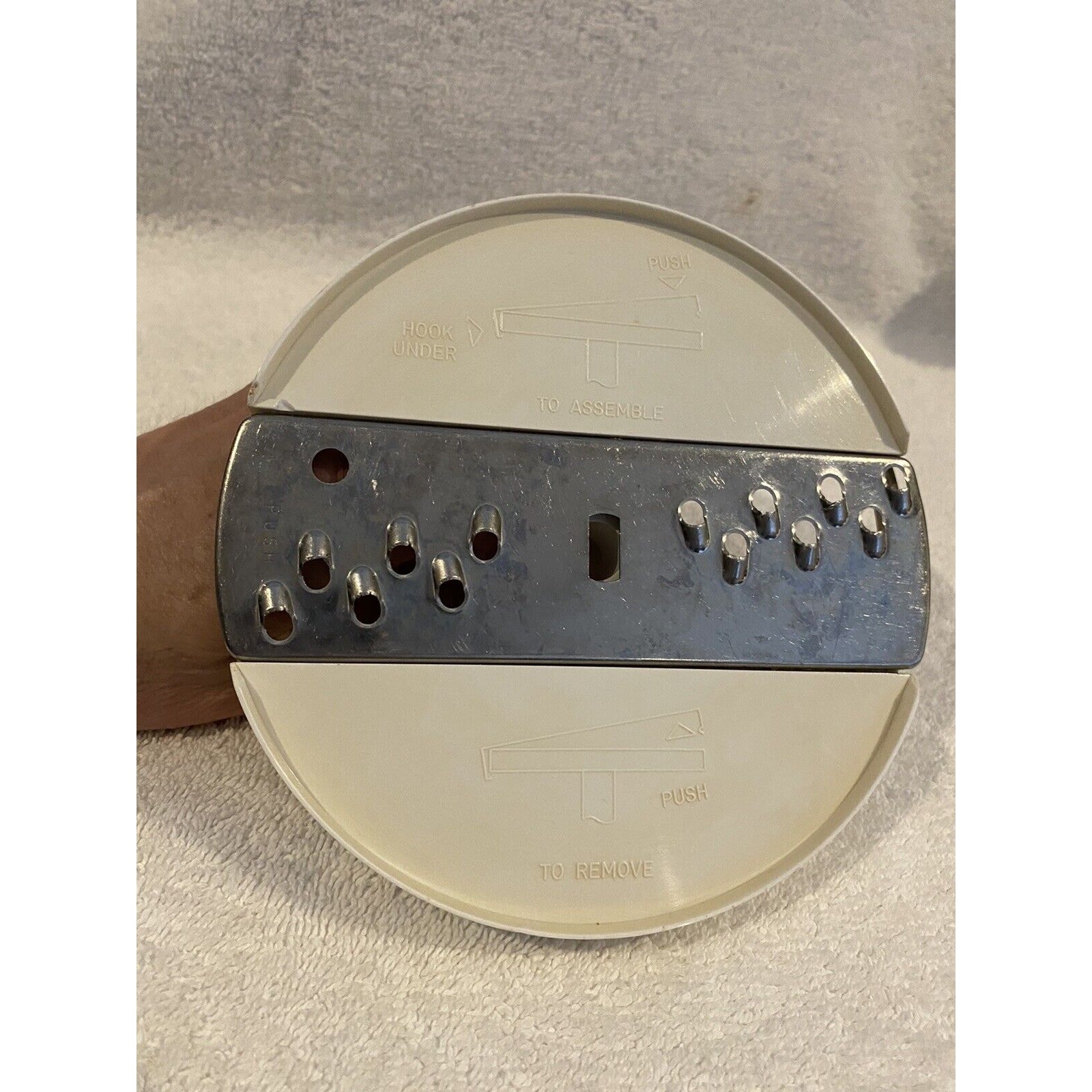 Hamilton Beach Food Processor Slice Shred Disc Blade Only – 702-2 – Works Great