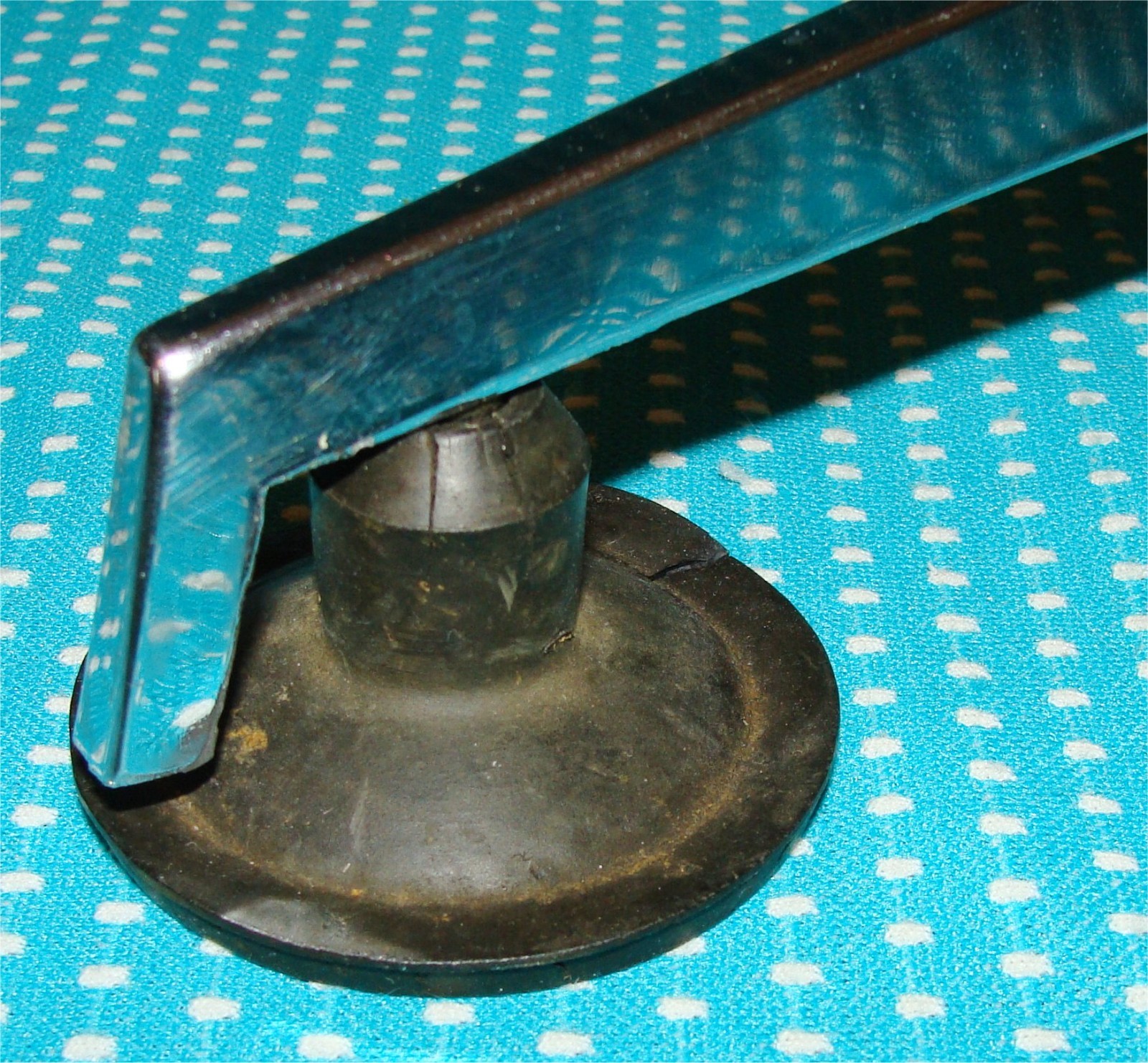 Vtg Saladmaster Food Processor Base 5 Cones No Finger Guard Only 2 Suction Cups