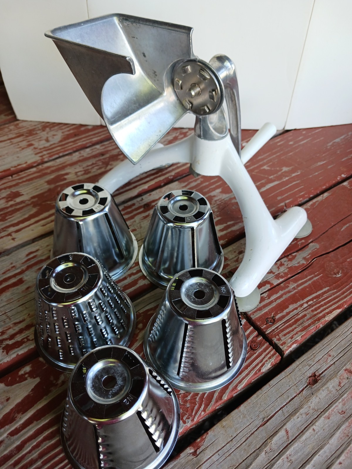 Magic Hostess Vintage Food Processor Shredder Slicer 5 Cones with guard