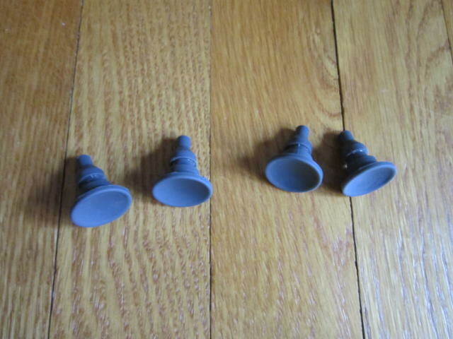Oster 5273-DFL Food Processor REPLACEMENT PART ONLY 4 Gray Suction Feet FreeShip