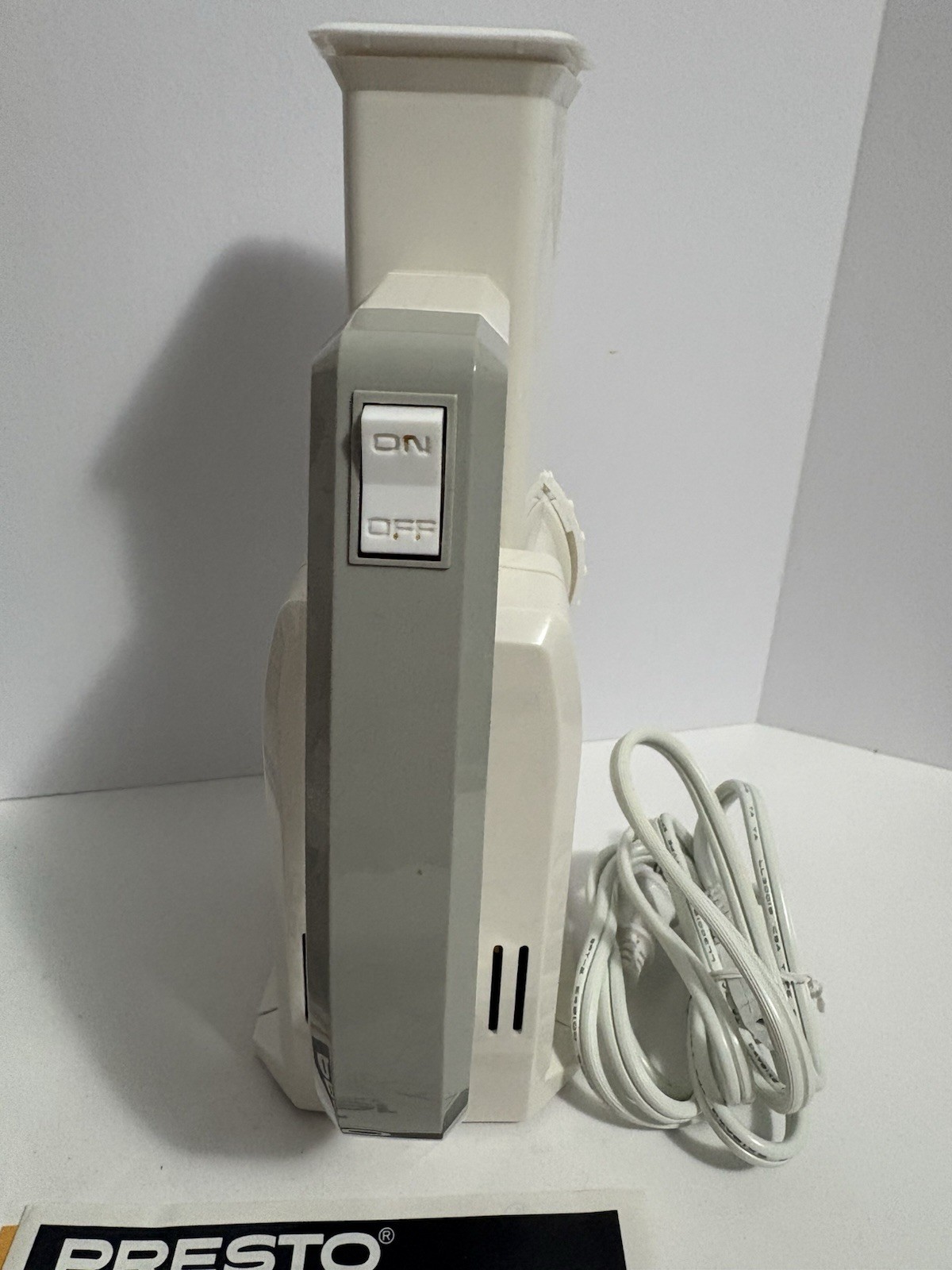 Presto Salad Shooter 02910 Electric Slicer Shredder w/box. Tested & Works