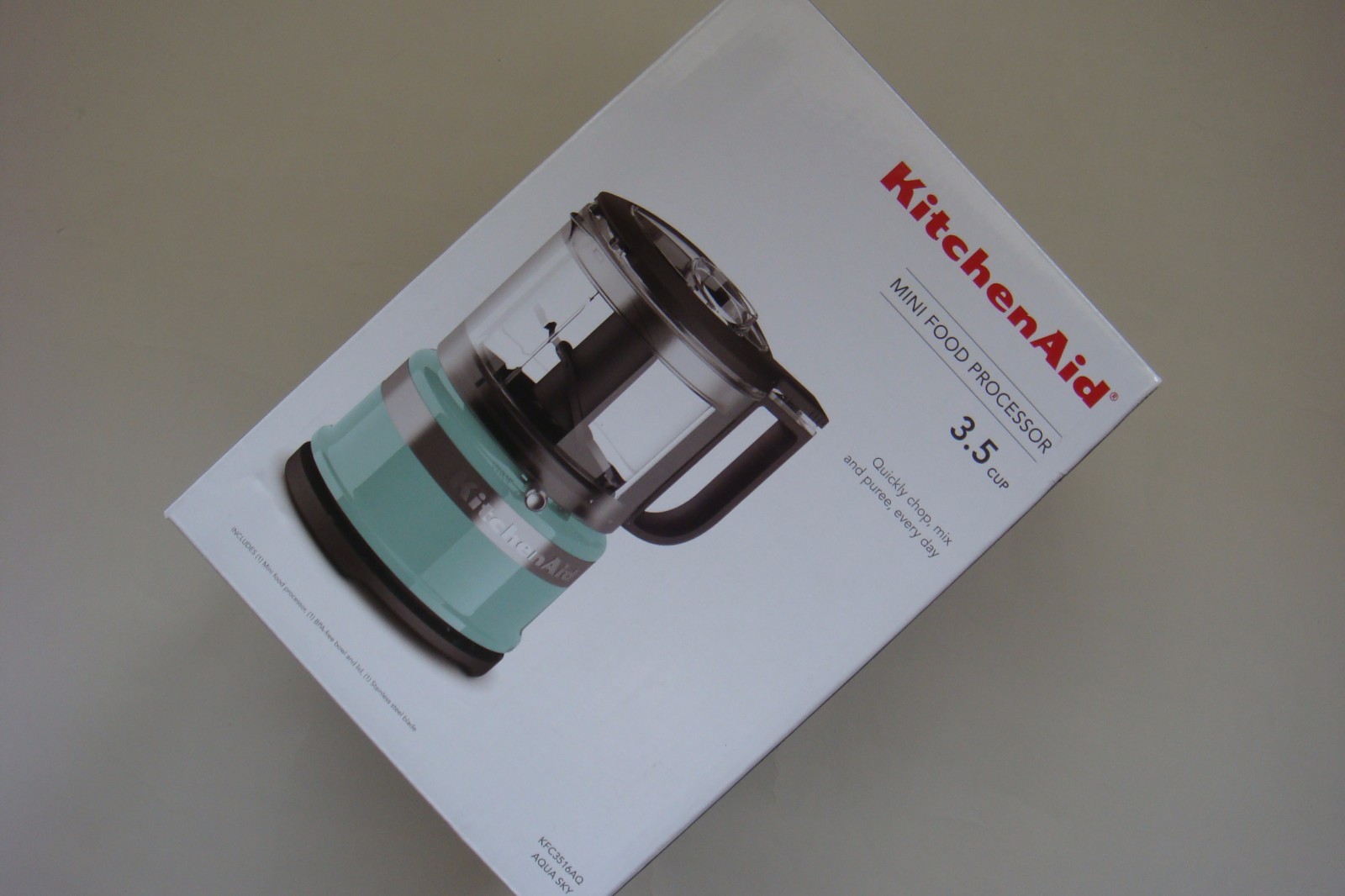 New in Box KitchenAid 3.5 Cup Mini Food Processor Chopper Aqua Sky KFC3516AQ