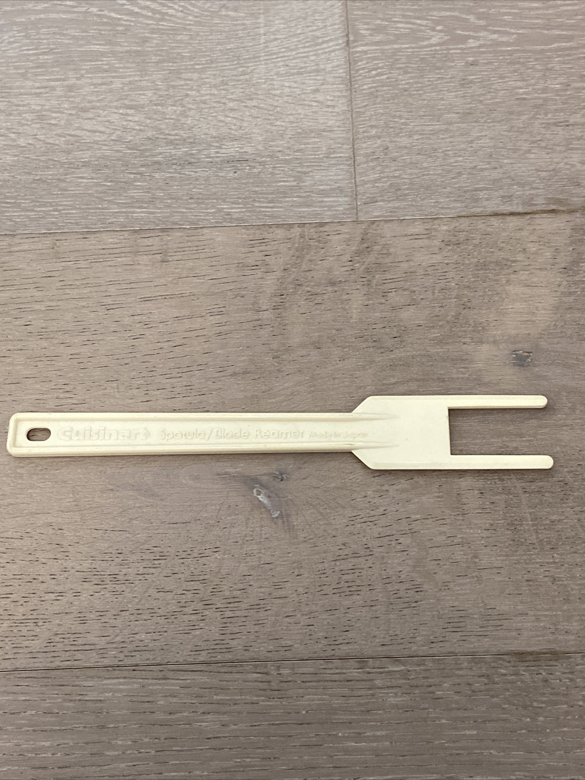 OEM Beige Cuisinart Food Processor Spatula / Blade Reamer from Japan