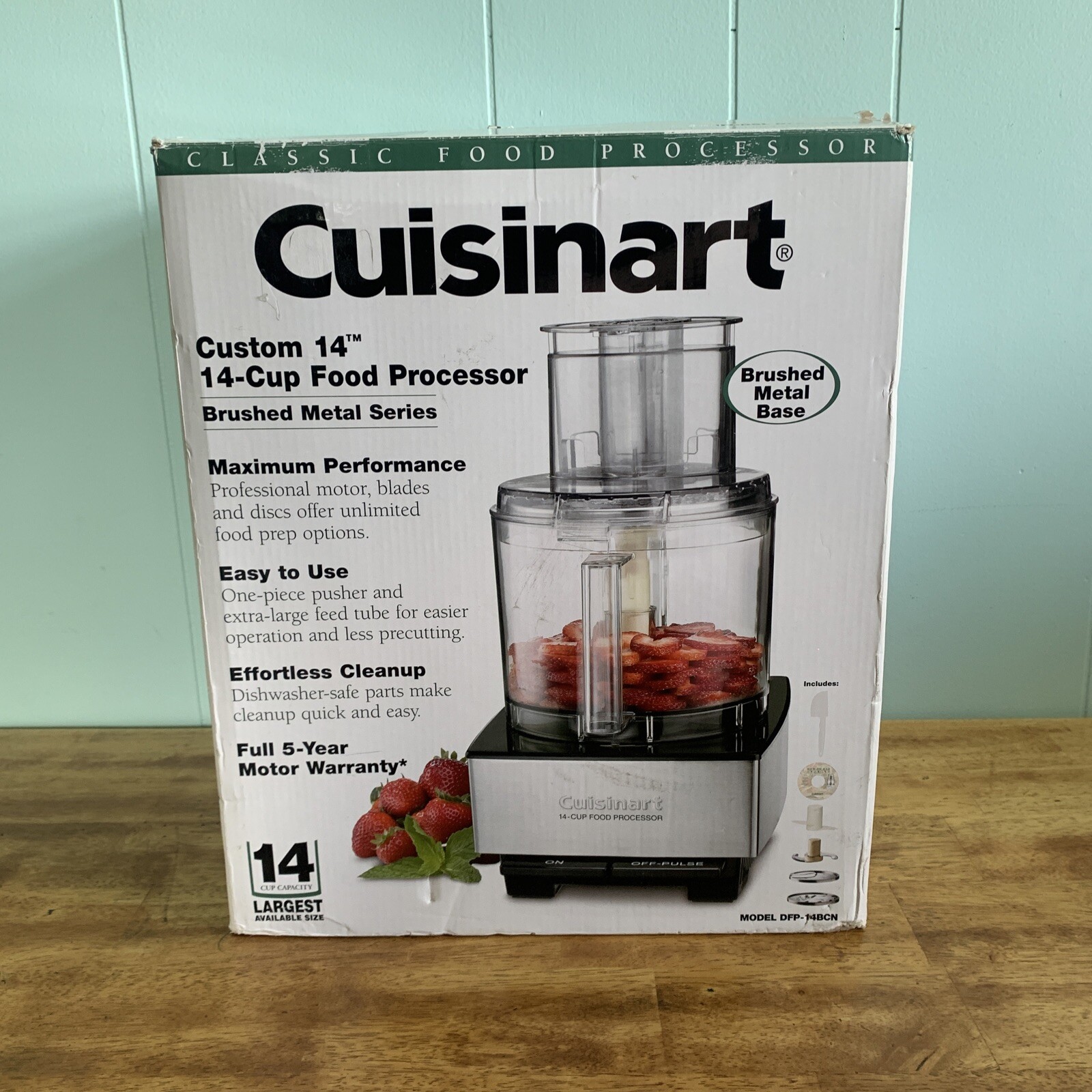 Cuisinart 14-Cup Food Processor Model DFP-14BCN (Type 33) & Attachments WORKING