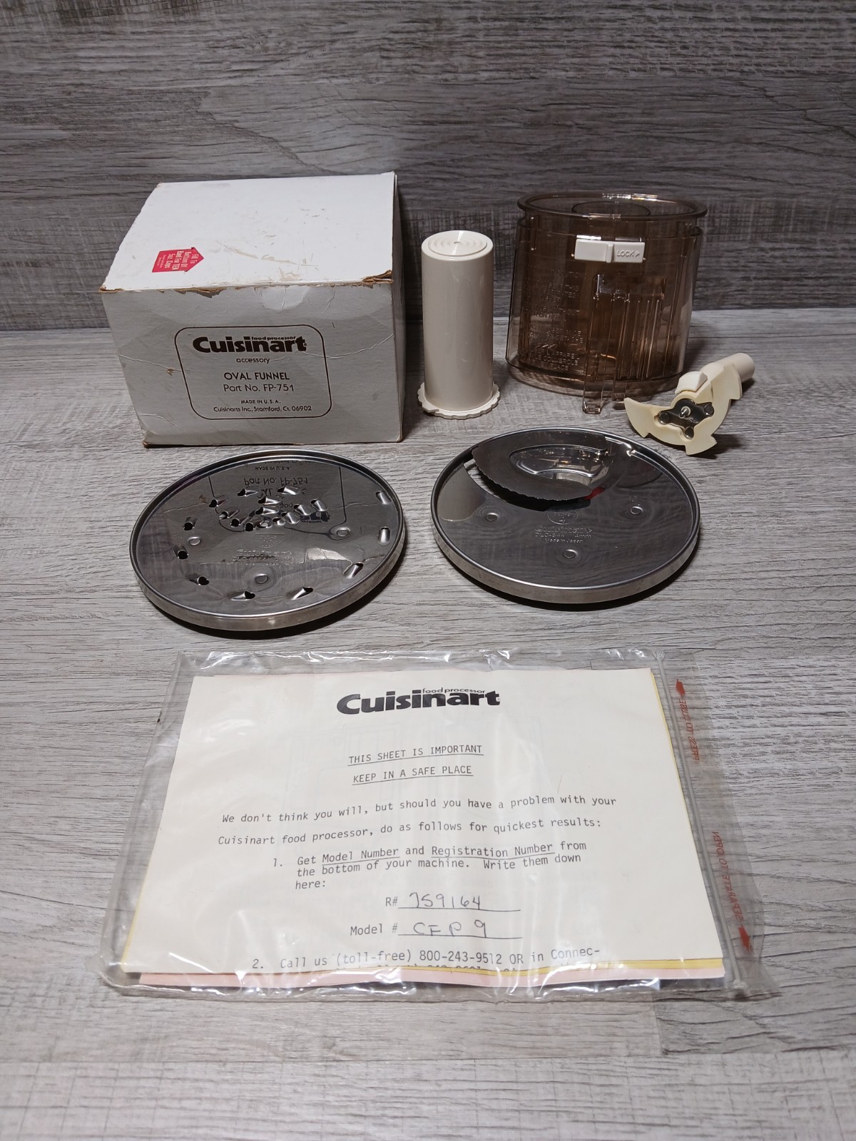 Cuisinart Pro Classic DLC-10S TX Food Processor Chute Pusher & Blades Lot CFP 9