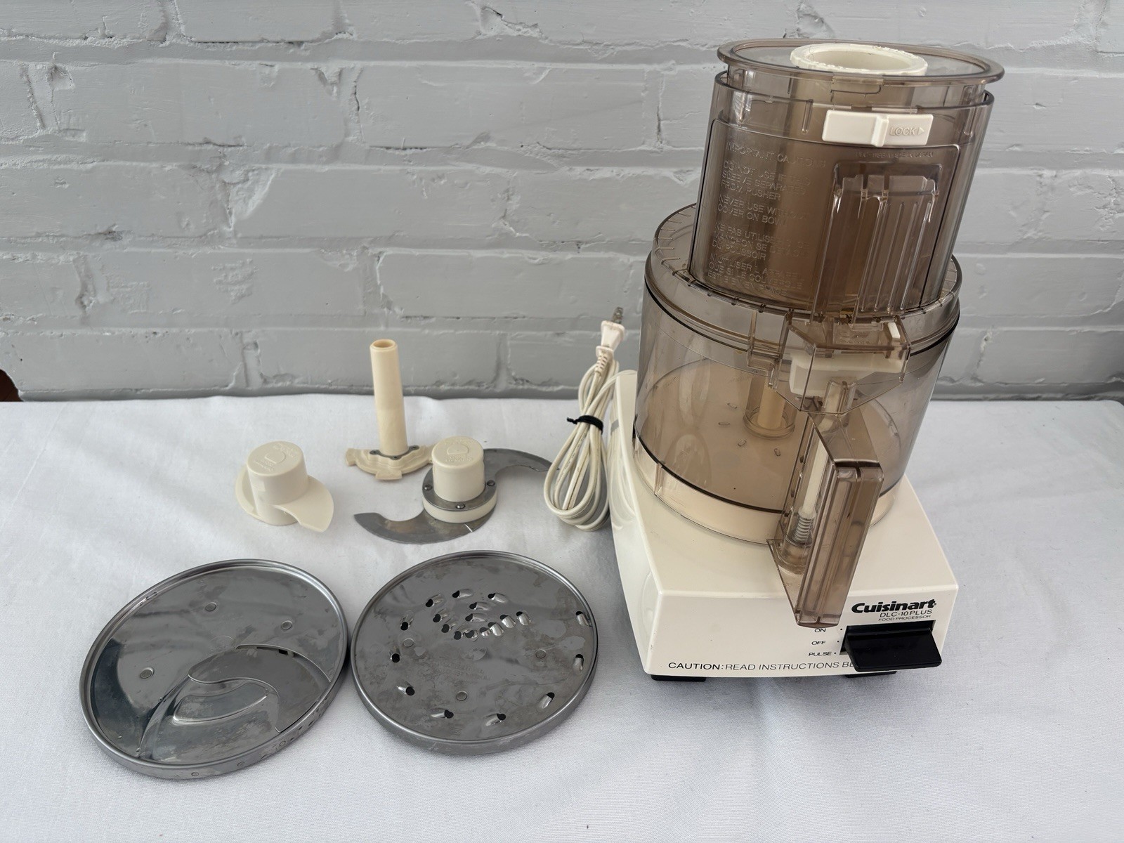 Tested-Works- Cuisinart DLC-10C Plus Classic Food Processor. Vintage USA