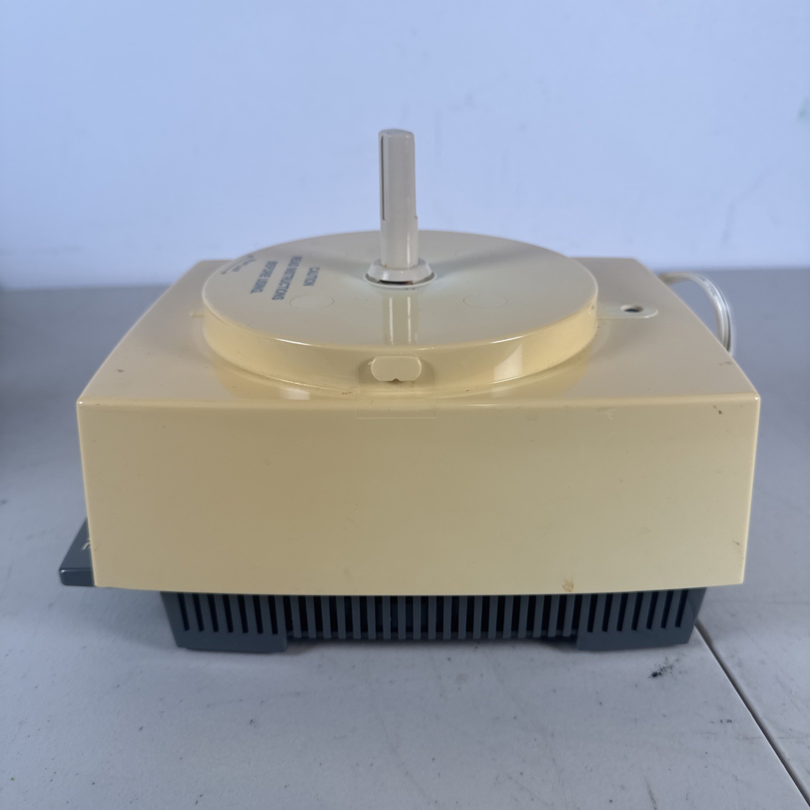 Cuisinart Deluxe 11 Food Processor Base Motor Model DFP-11TX (Base Only)