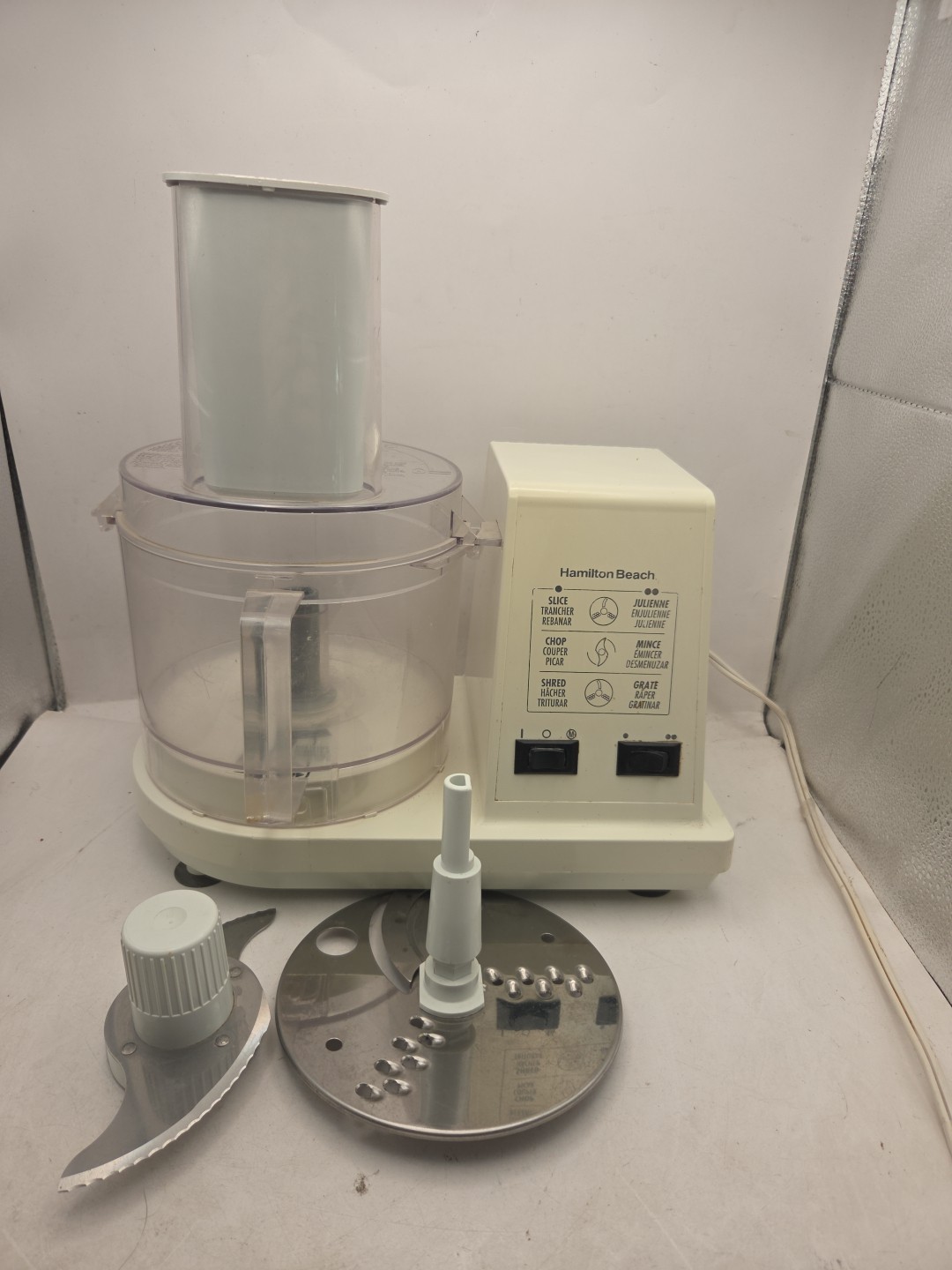 Hamilton Beach Food Processor Model 702R USA w/ Bowl Lid Blades Discs – SEE NOTE
