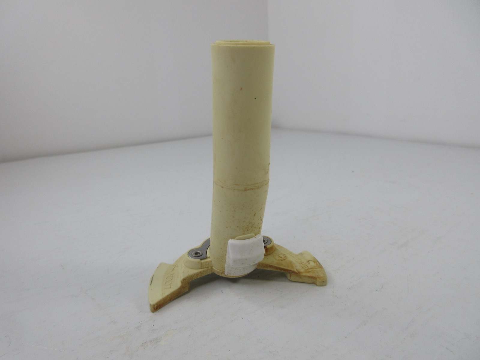 Cuisinart Pro Classic Food Processor DLC-10S Replacement Part Stem DLC-139ATX
