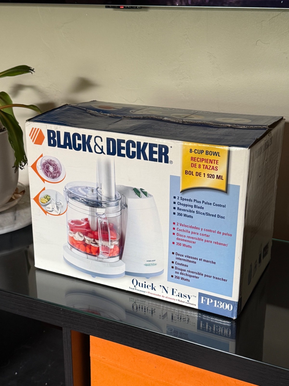 Black And Decker 8 Cup 2 Speed Quick ‘N Easy Plus Food Processor FP1300 NOS