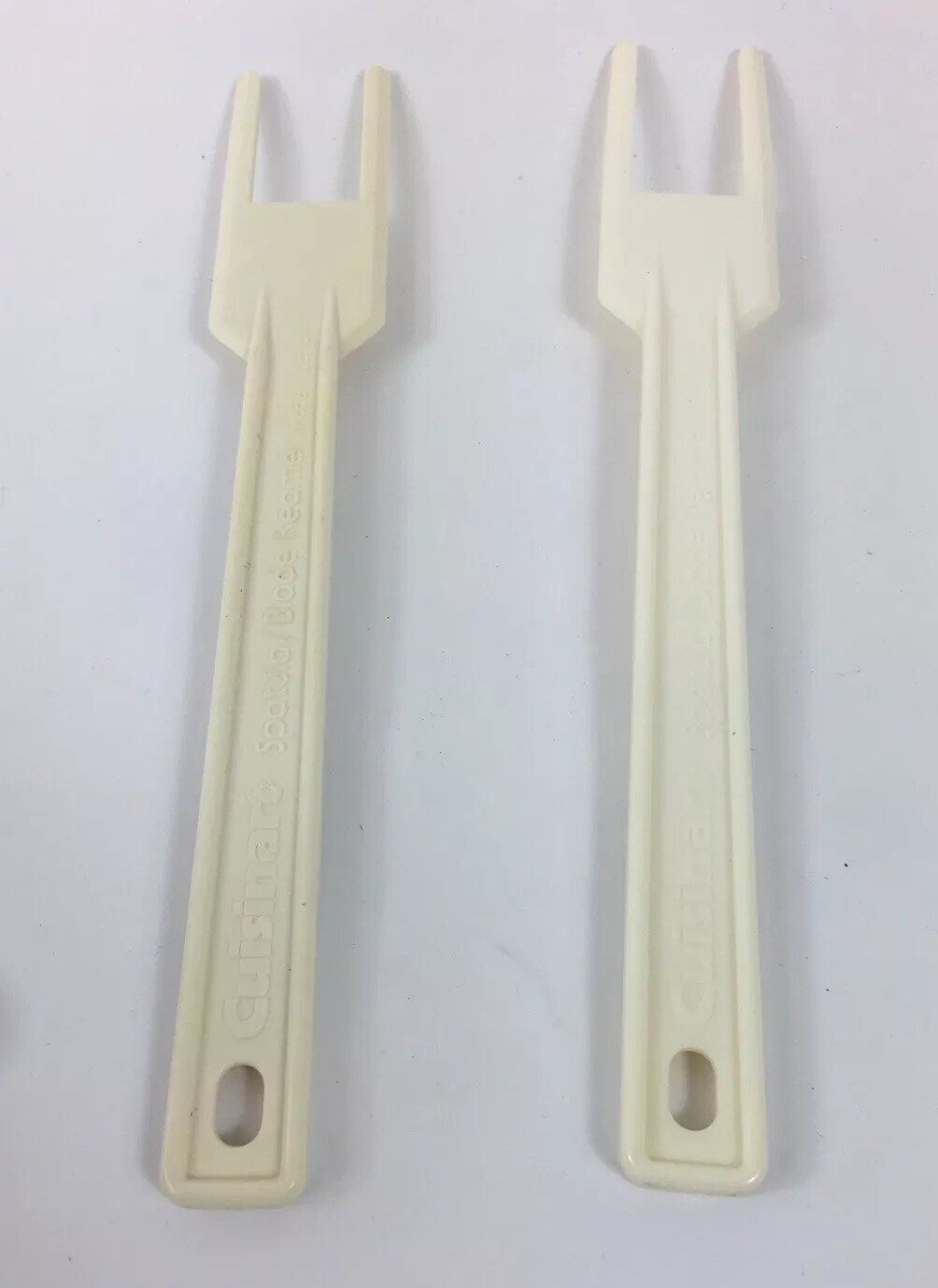 2 OEM White Cuisinart Food Processor Spatula / Blade Reamer from Japan