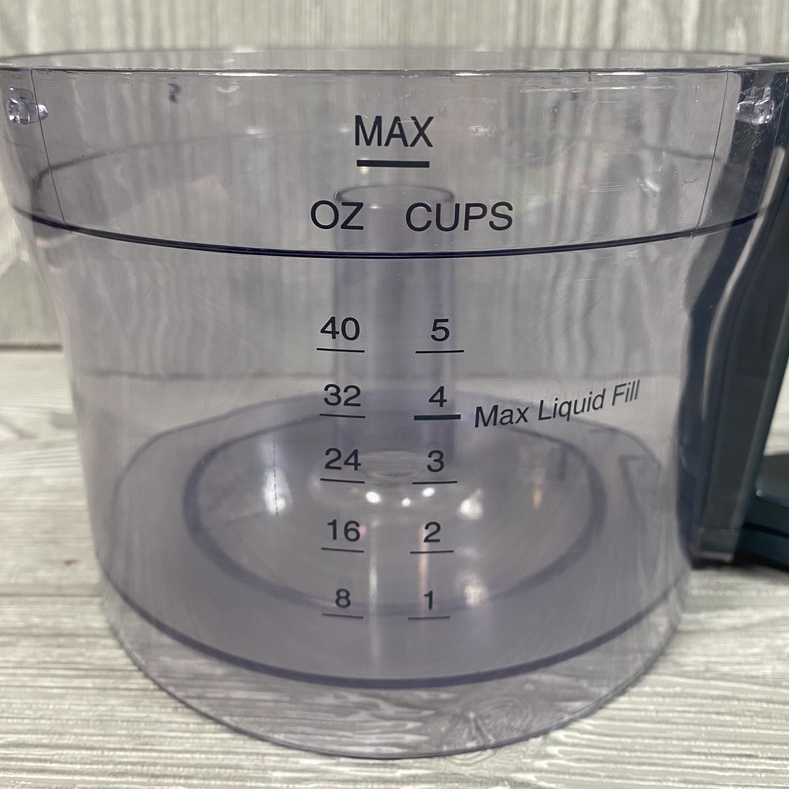 Cuisinart FP-8 Food Processor, Silver, Steel Blade, 2 shedding and slicing discs