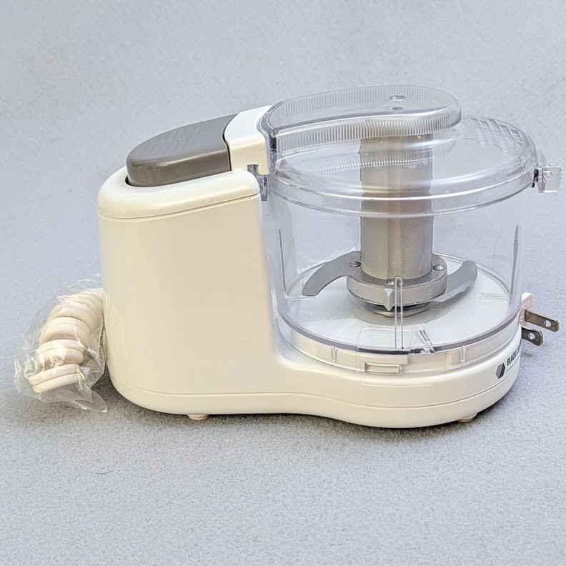 Black & Decker Handy Chopper Plus HC3000 1.5 Cup Mini Food Processor with Box