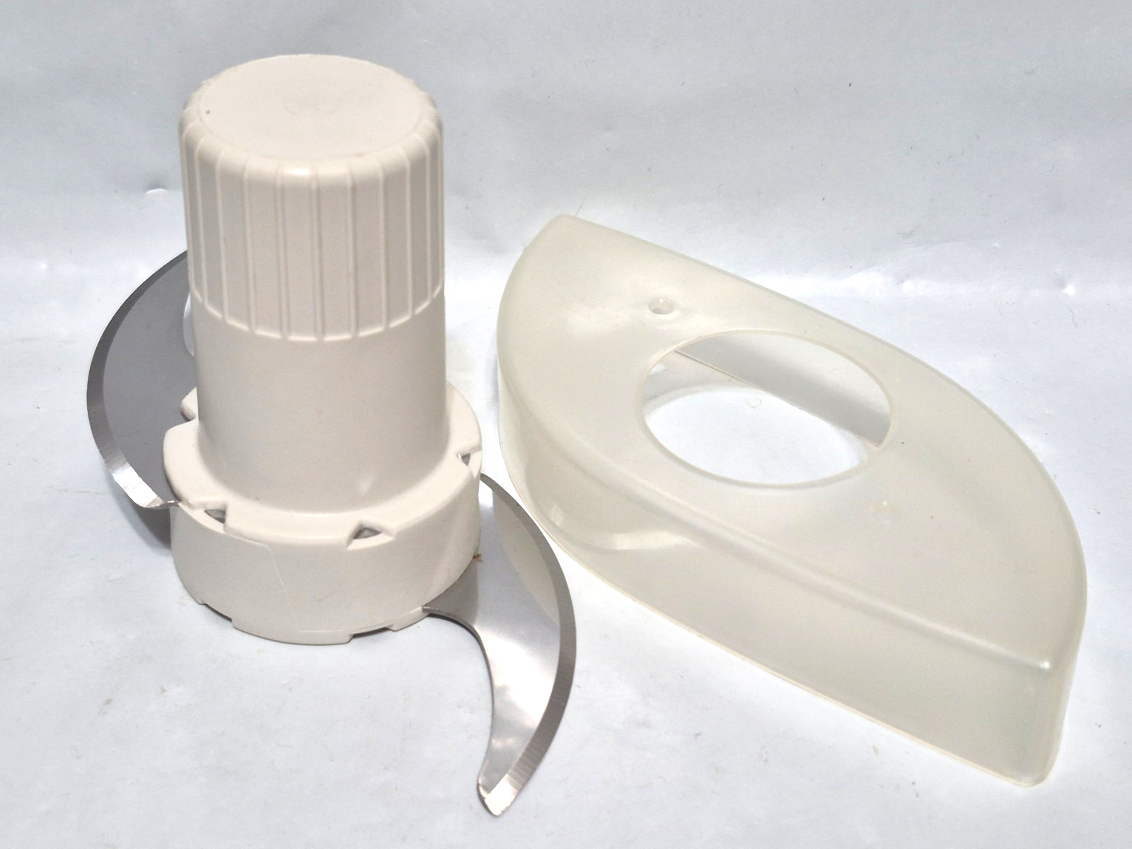 Regal La Machine 1 V813 Food Processor Blade with Safety Cover- Replacement Part