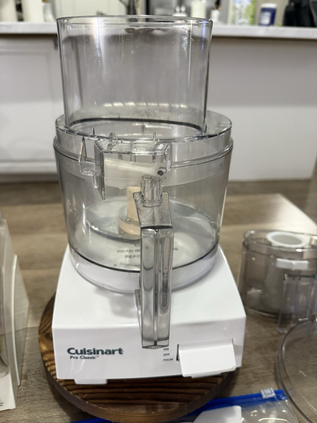 Cuisinart ~ Pro Classic 7 Cup Food Processor ~ DLC-10S ~ Complete W/ Accessories