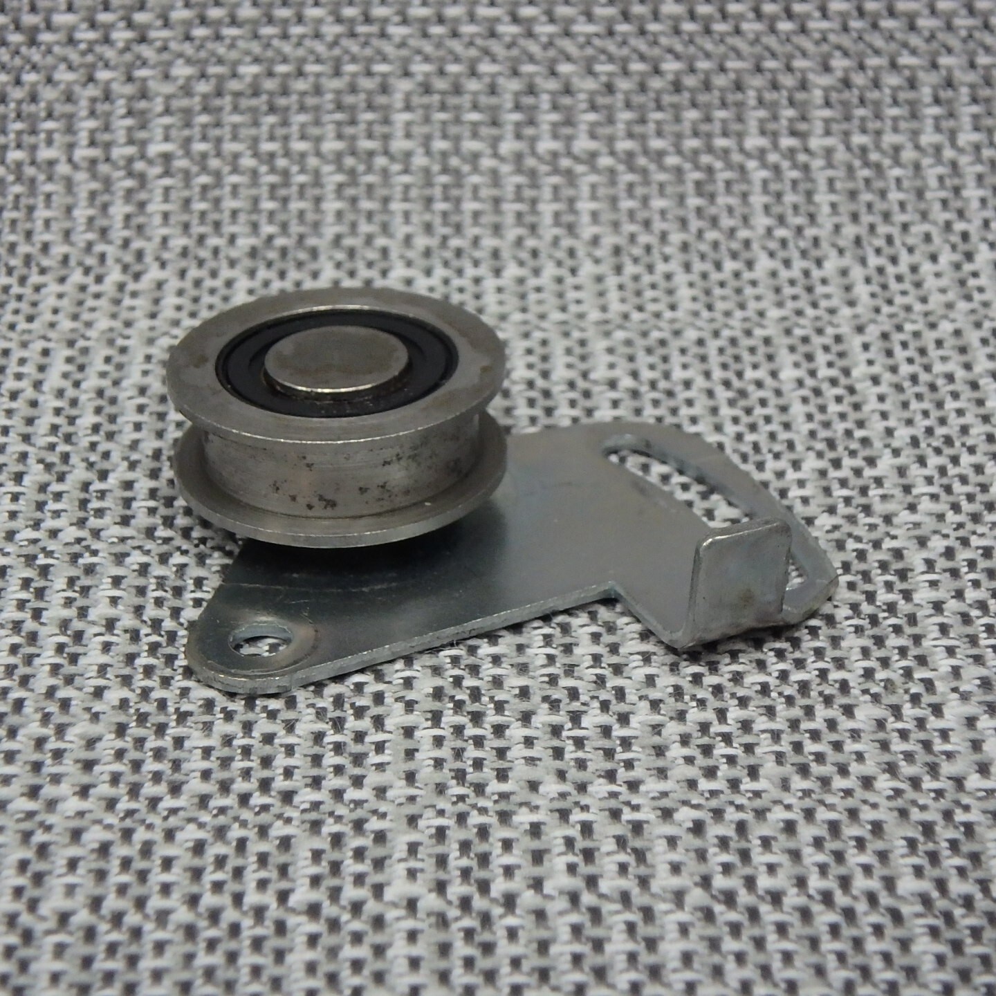 Hamilton Beach Scovill Vintage Food Processor Drive Belt Tensioner Pulley 702-4