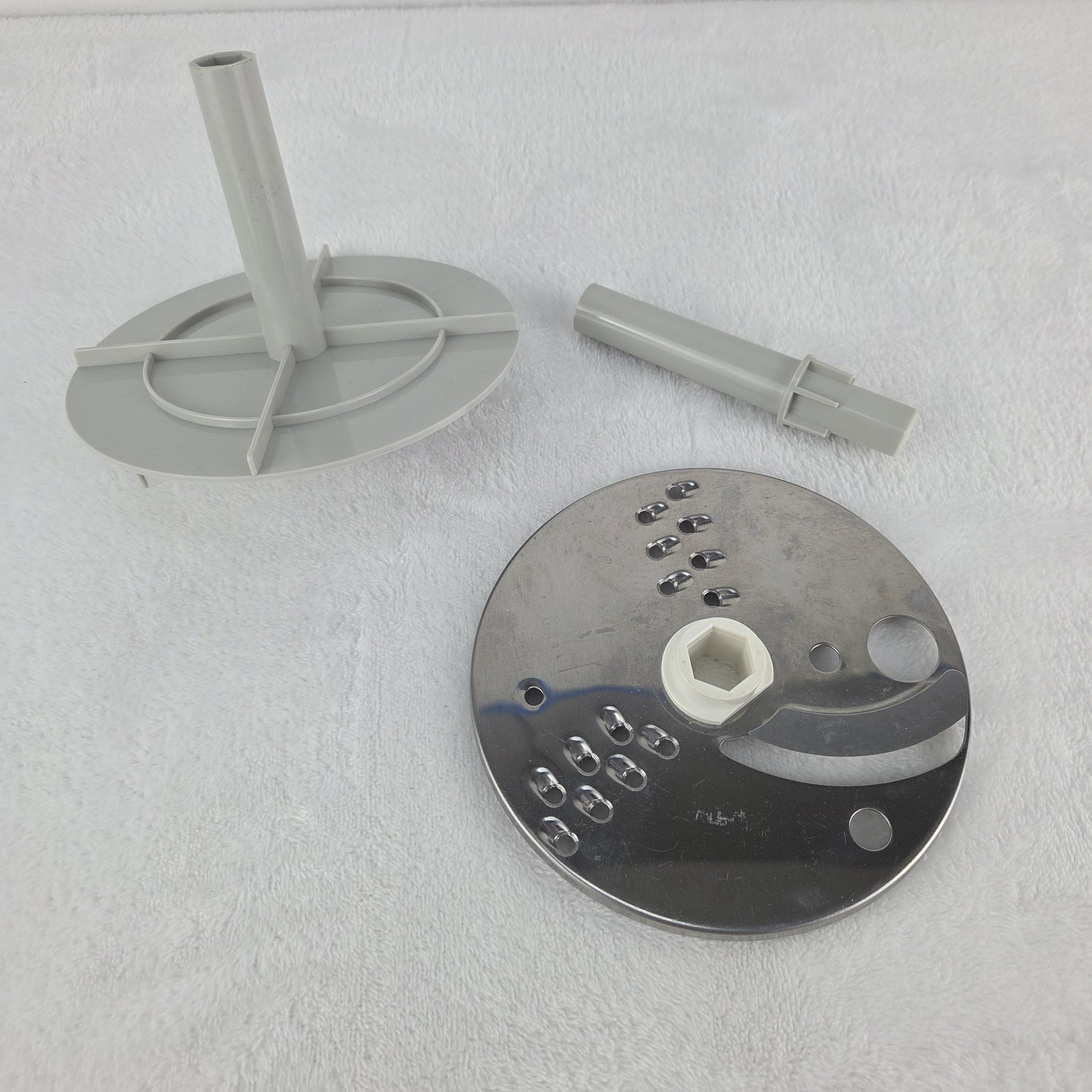 Hamilton Beach Scovill Emmie Model 544 Food Processor Slice Shred Disc & Slinger