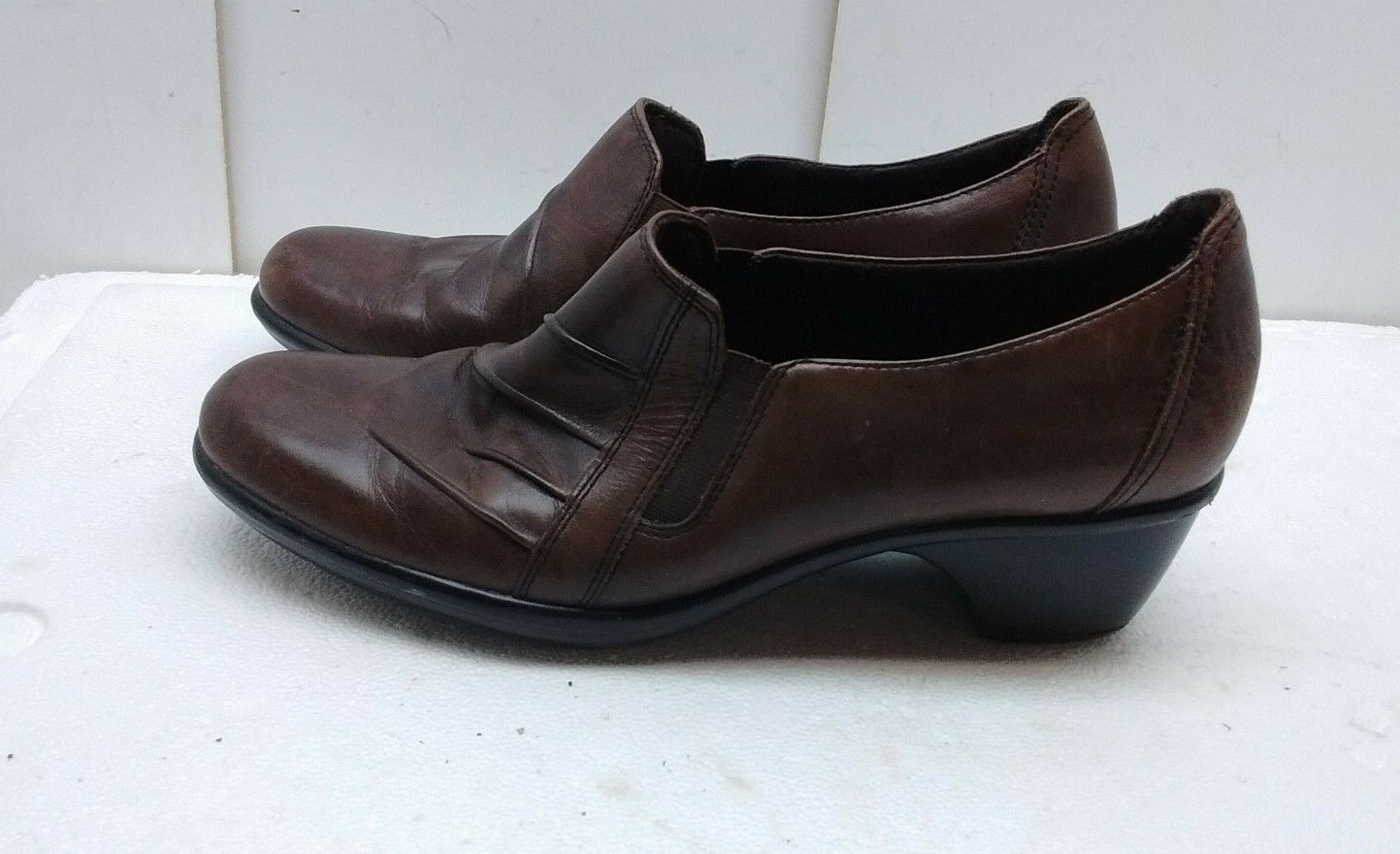 Clarks Dark Brown Leather Slip On Loafer Wedge Pump Dress Work Women Shoes 9M 40