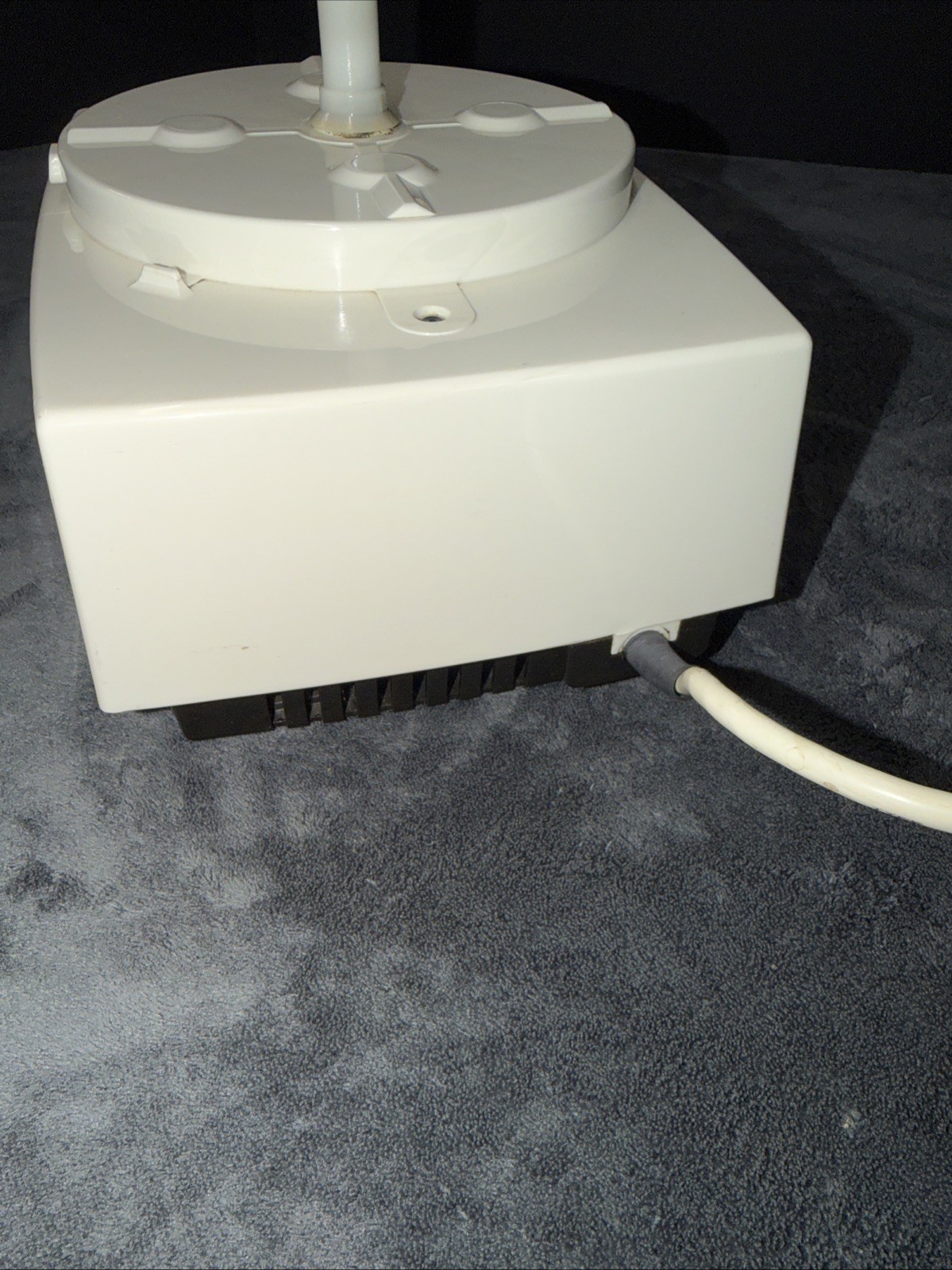 Cuisinart DLC-7E Food Processor Motor Base Only Great Condition