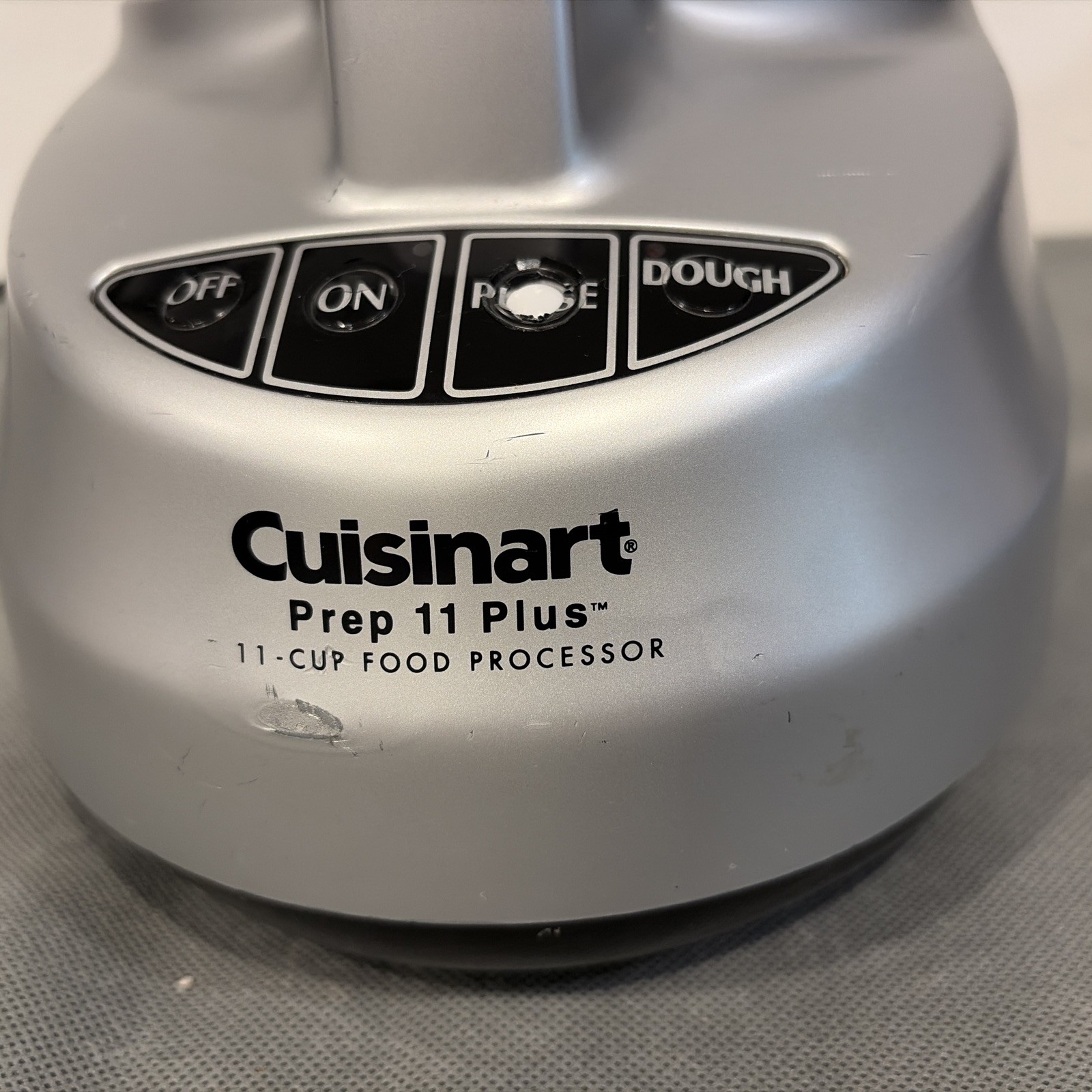 Cuisinart Custom Prep 11 Plus Food Processor Motor Base Only DLC-2011BCN Silver