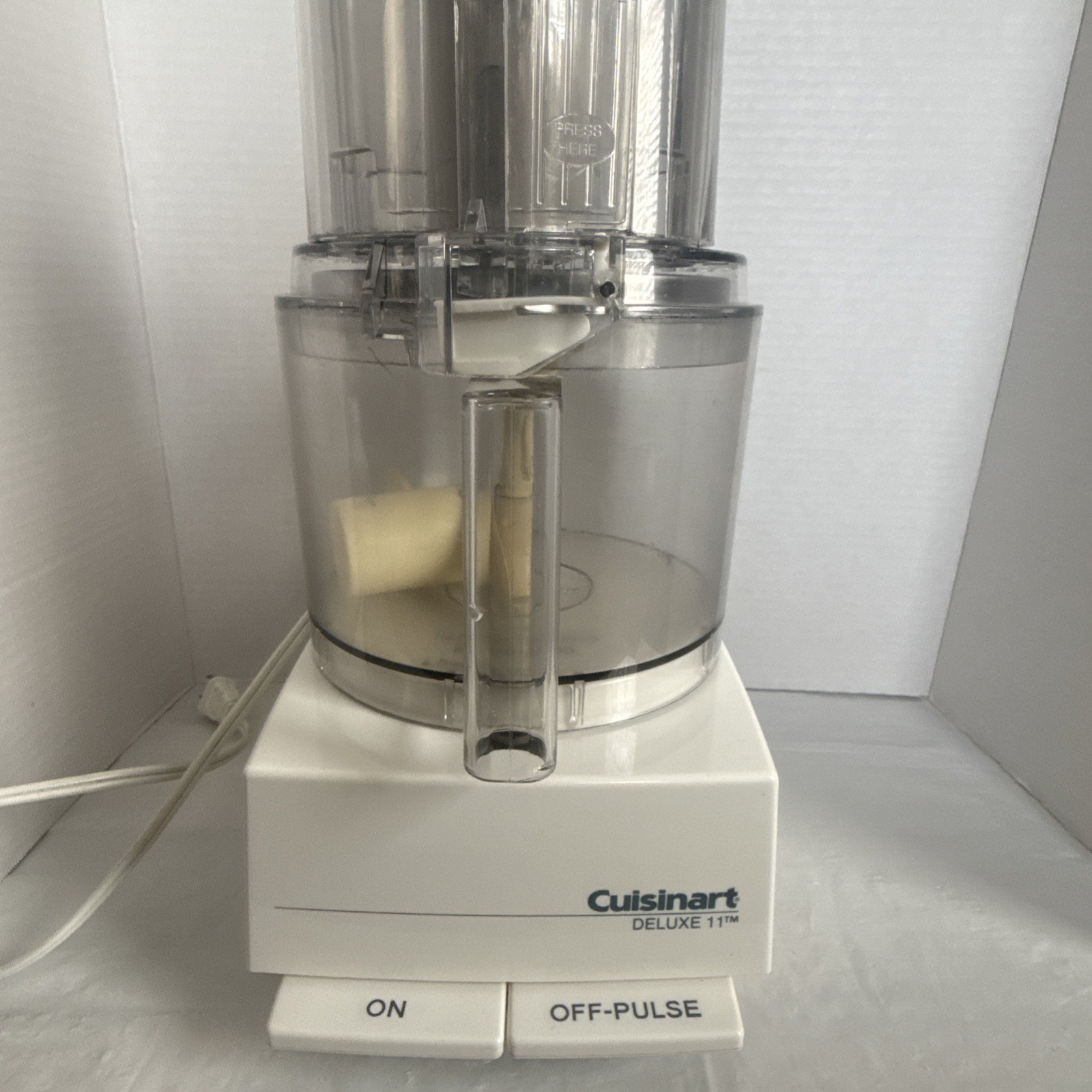 Cuisinart Deluxe 11-Cup Food Processor DLC-2011 11-Cup Kitchen Chopper & Slicer