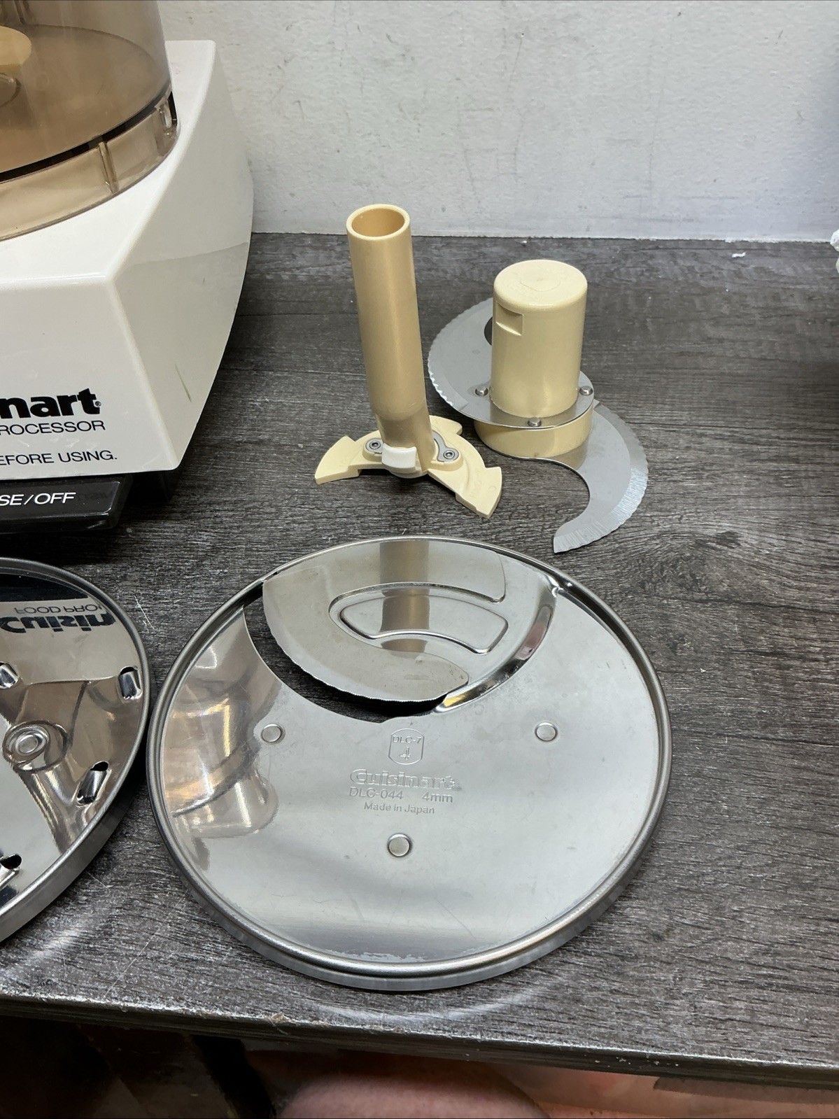 Cuisinart DLC-7 Pro Food Processor w/ Accessories, Vintage, Discs