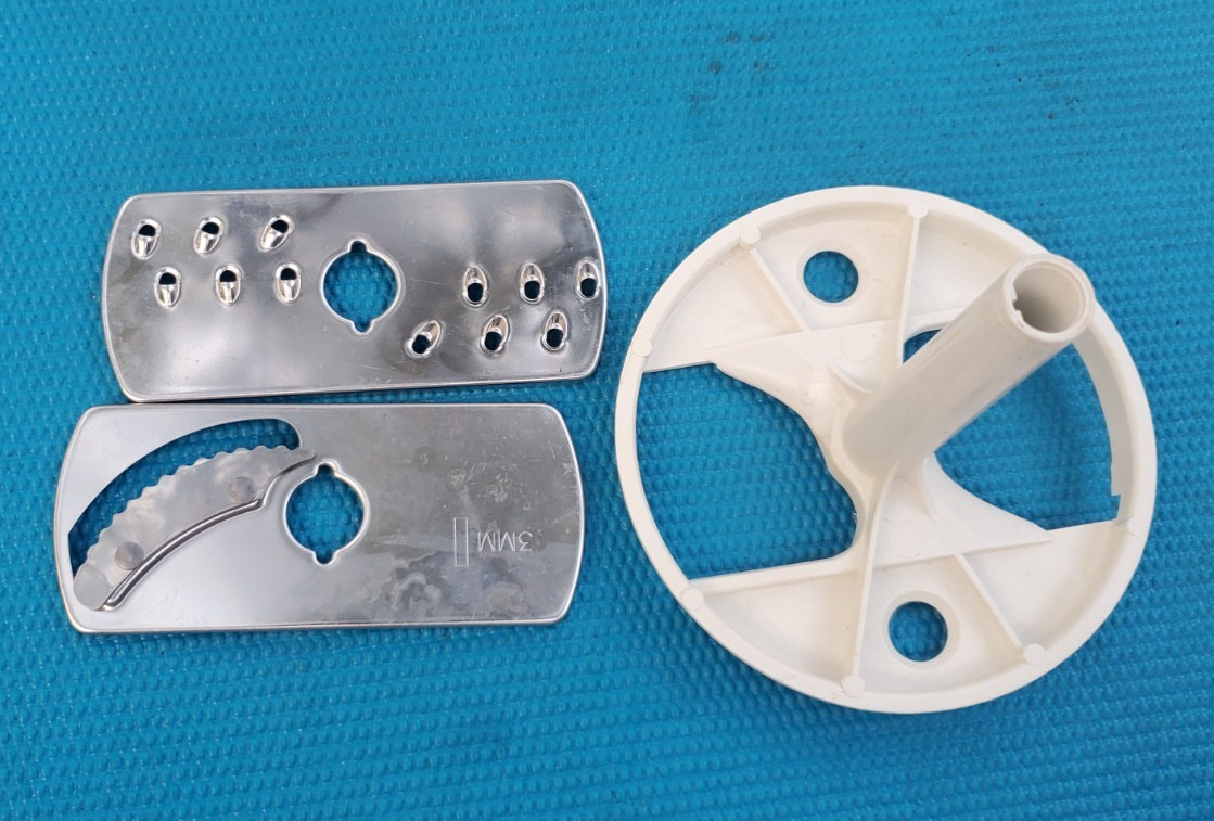Sunbeam Mixmaster Food Processor Shredding Blade Holder 14056 & BLADES