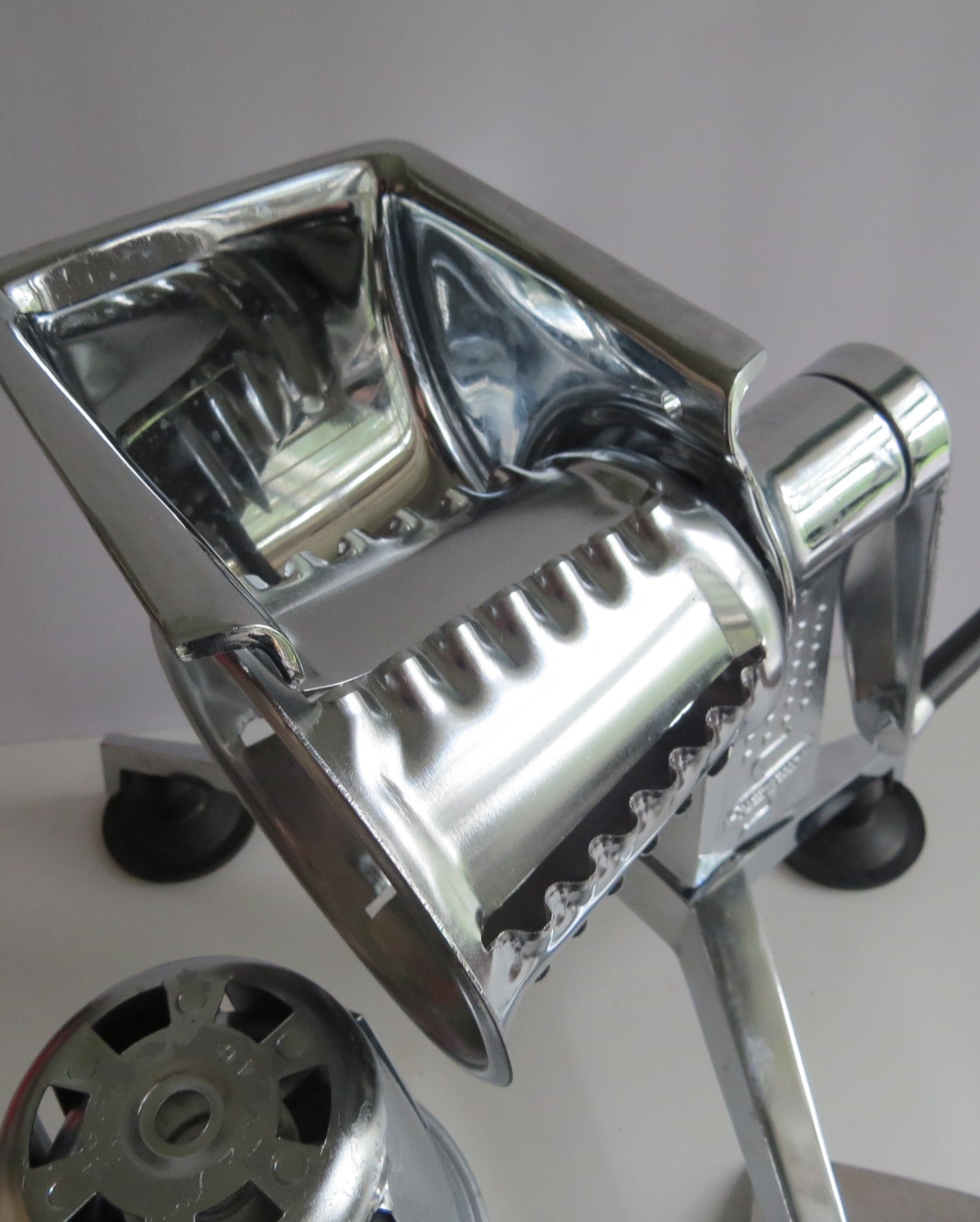 Saladmaster VNTG Manual Chrome Food Processor Chop Shred Slice 5 Cones Dallas