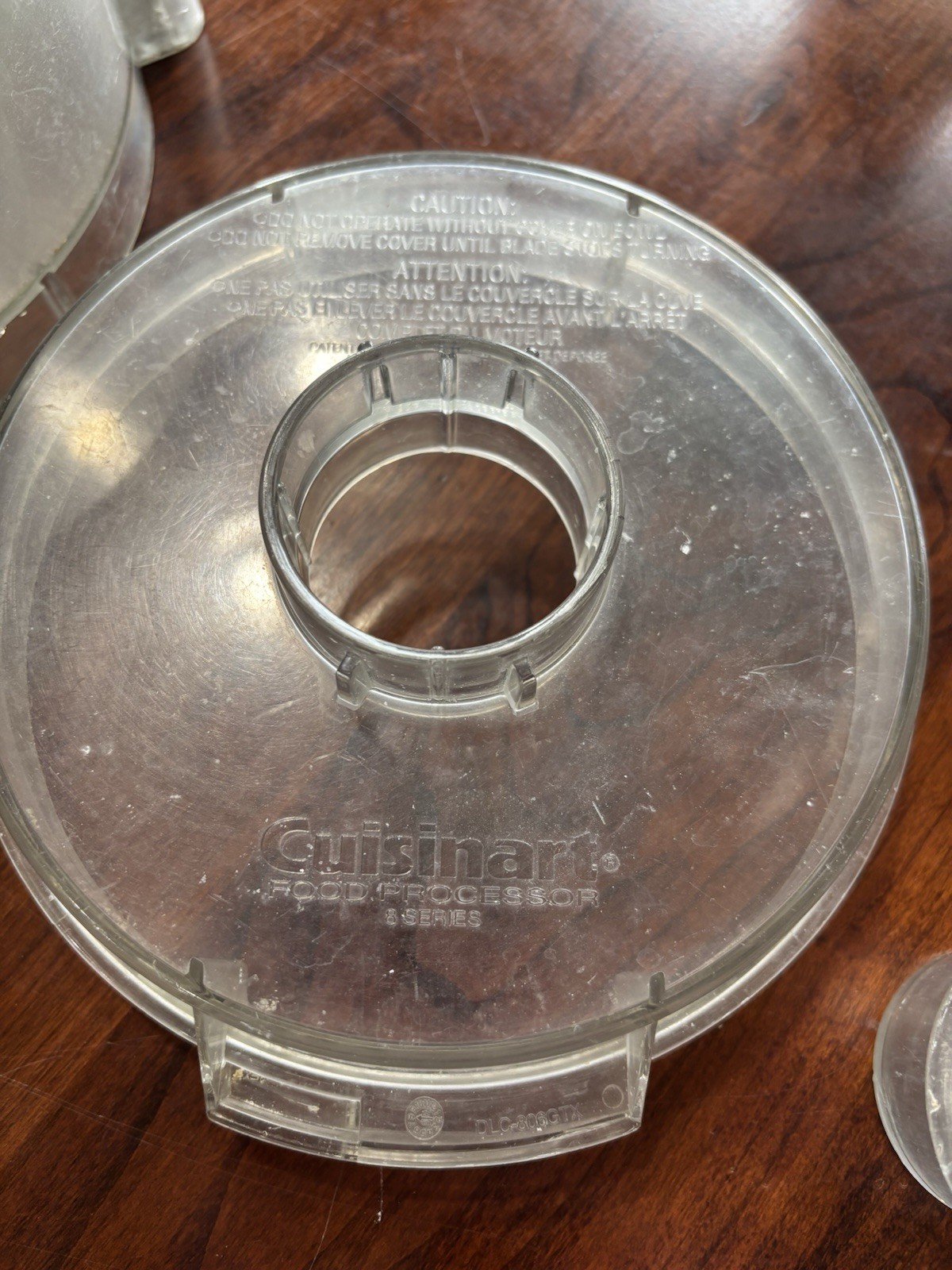 Cuisinart Food Processor 8 Series Round Flat Lid DLC-806GTX with Cap UVG. Used