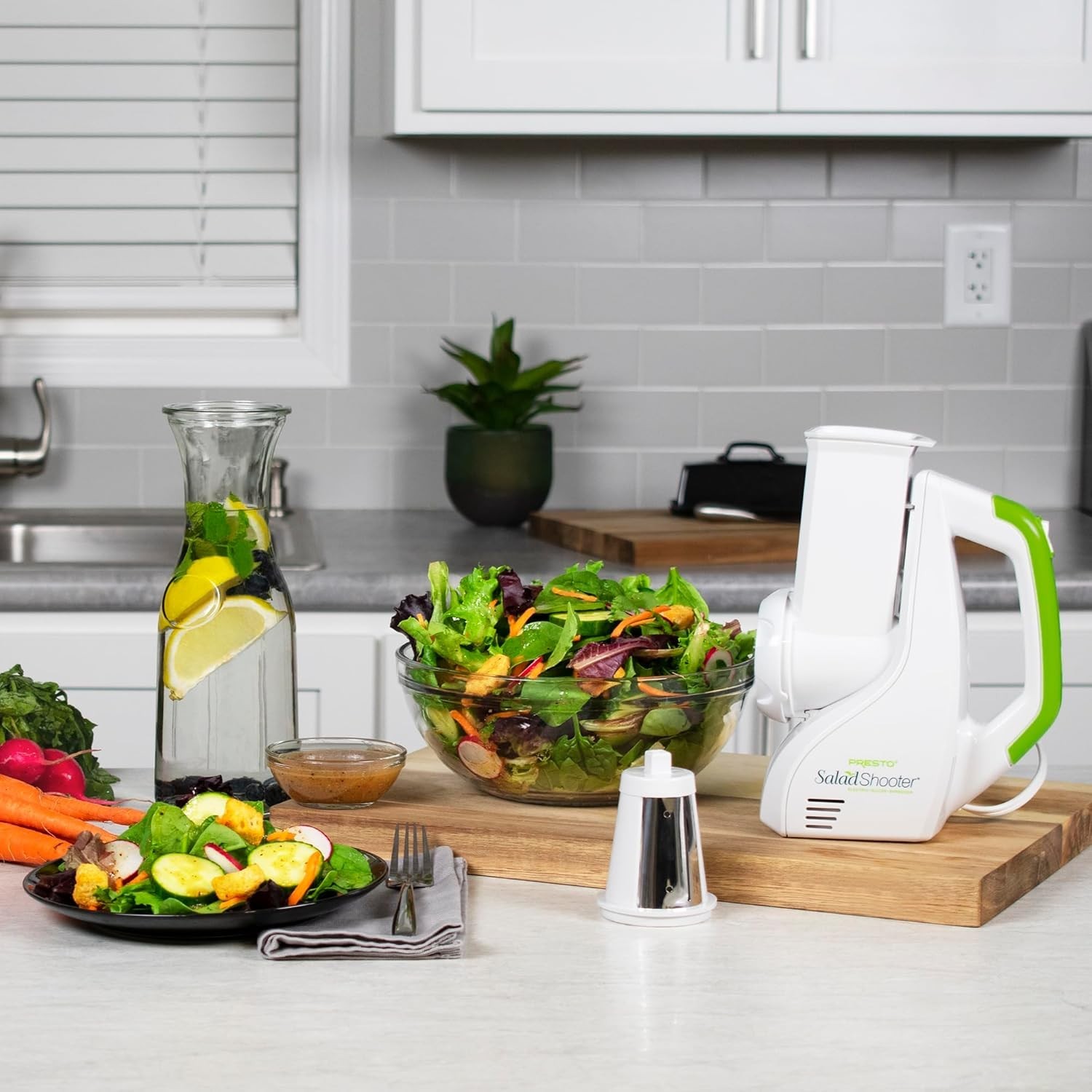 Modern Compact Salad Shooter Electric Slicer/Shredder for Easy Storage White