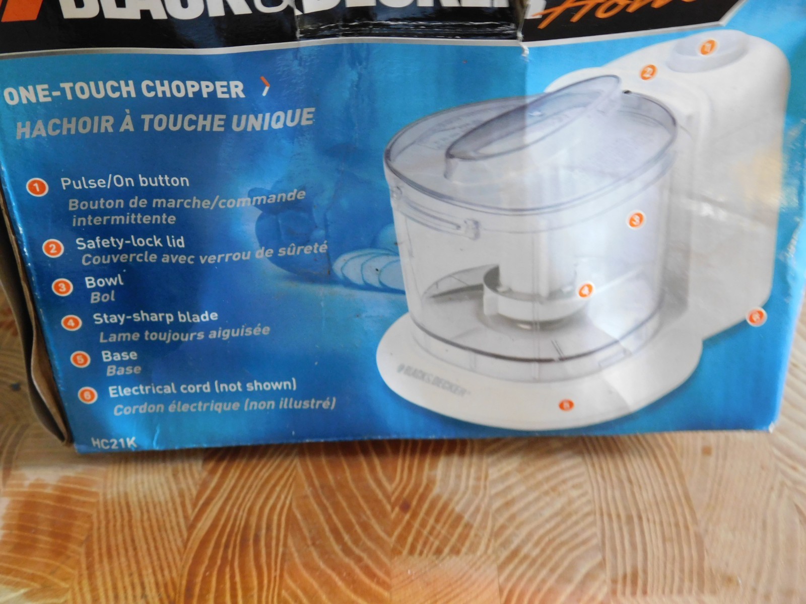 Black & Decker 1.5-Cup One Touch Chopper White Model HC21K (New in Box)