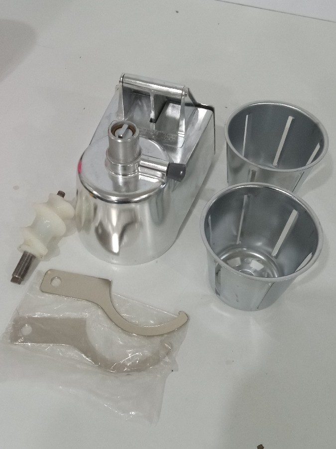 Vintage Oster Food Grinder Slicer/Shredder Model 470 Parts