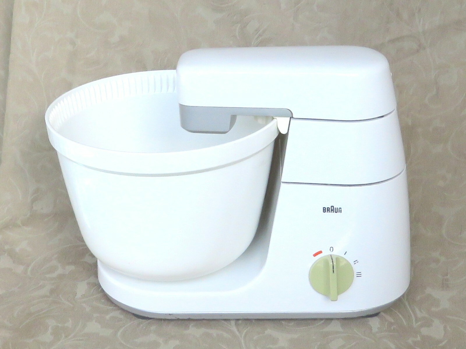 BRAUN KM32 CDN STAND MIXER FOOD PROCESSOR WITH BOWL WEST GERMANY EXCELLENT