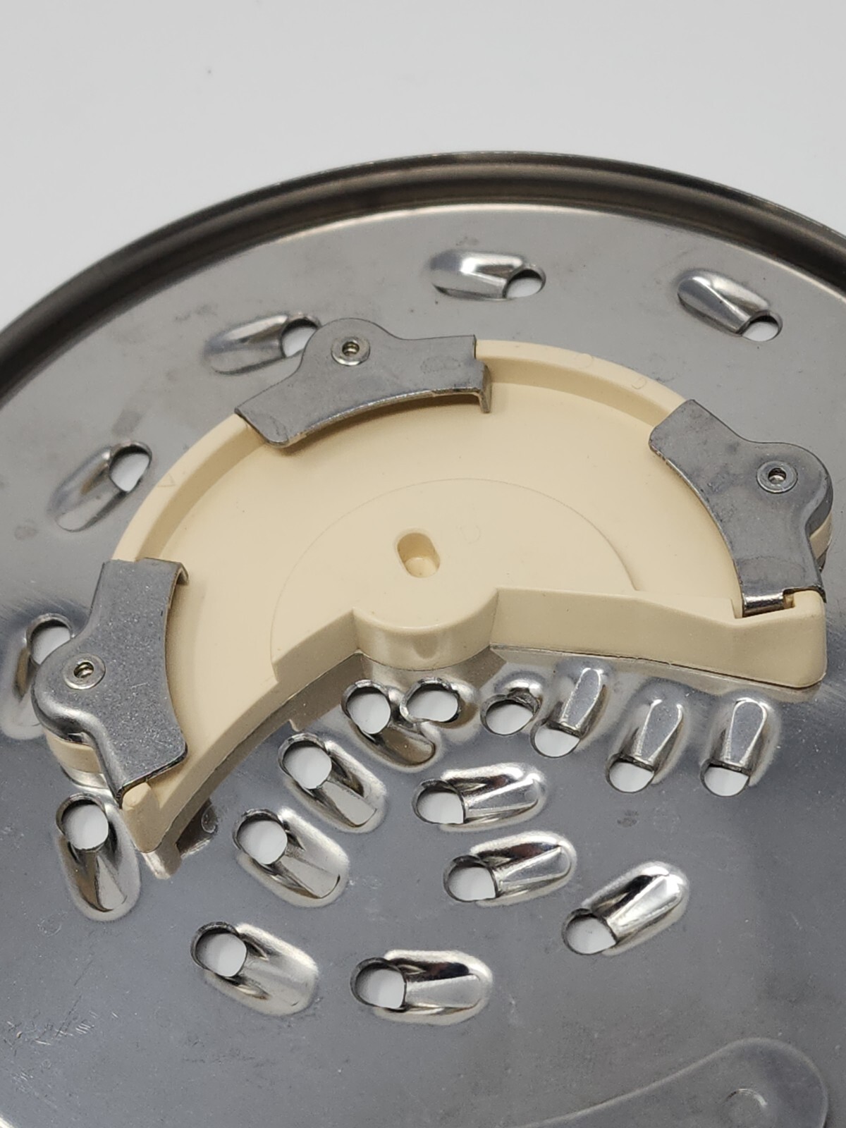 CUISINART FOOD PROCESSOR MEDIUM GRATER DISC