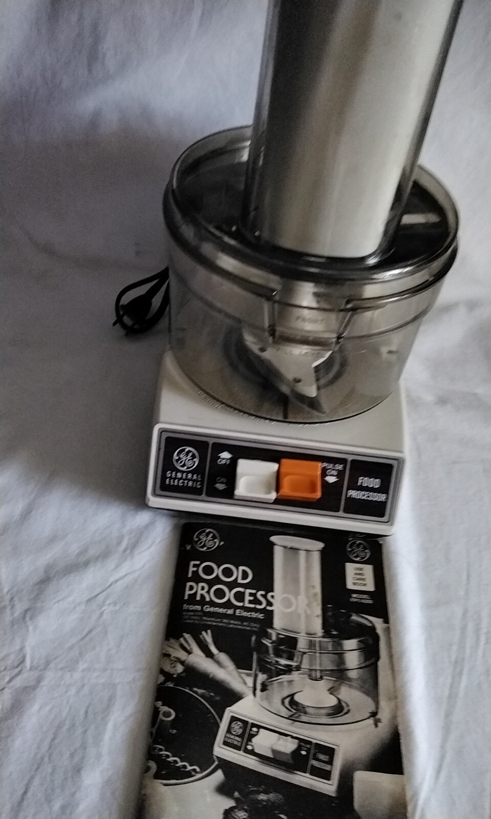 Vintage General Electric Food Processor D5FP1 Max 360 Watts 120V Chooper Slicer