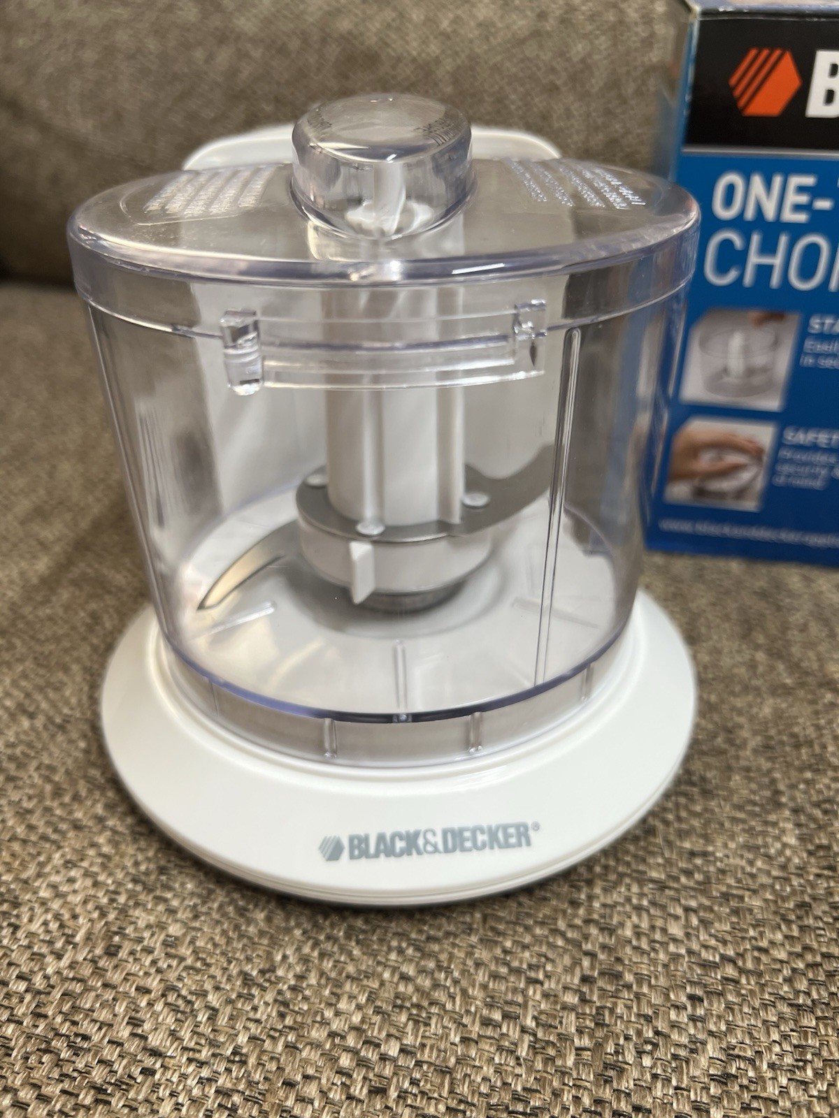 BLACK & DECKER Home ONE-TOUCH FOOD CHOPPER HC306 NEW OPEN BOX NEVER USED