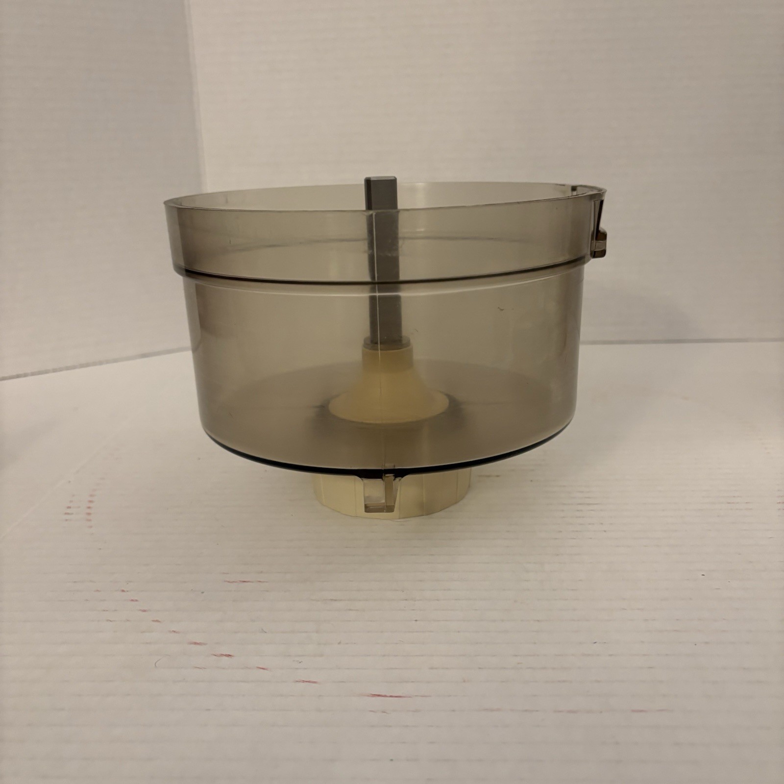 Vintage GE General Electric Food Processor D1FP1 Work Bowl Center Assembly Drive