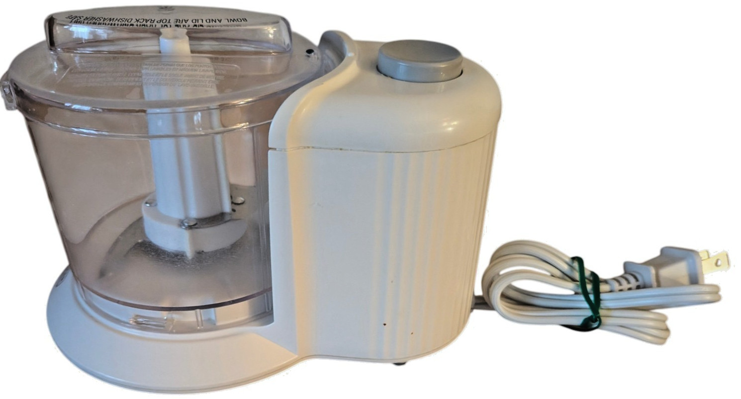 Black+Decker HC306 Mini Food Chopper 1.5 Cup 70w Electric Food Processor White