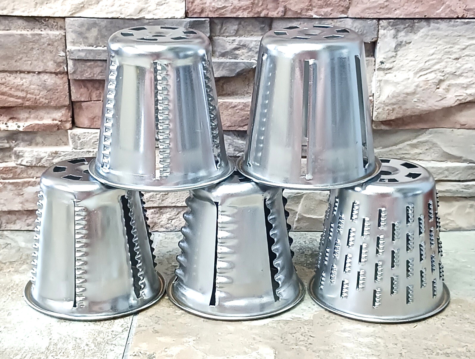 Vintage Saladmaster Food Processor * 5 Stainless Steel Cones * Manual * Guard