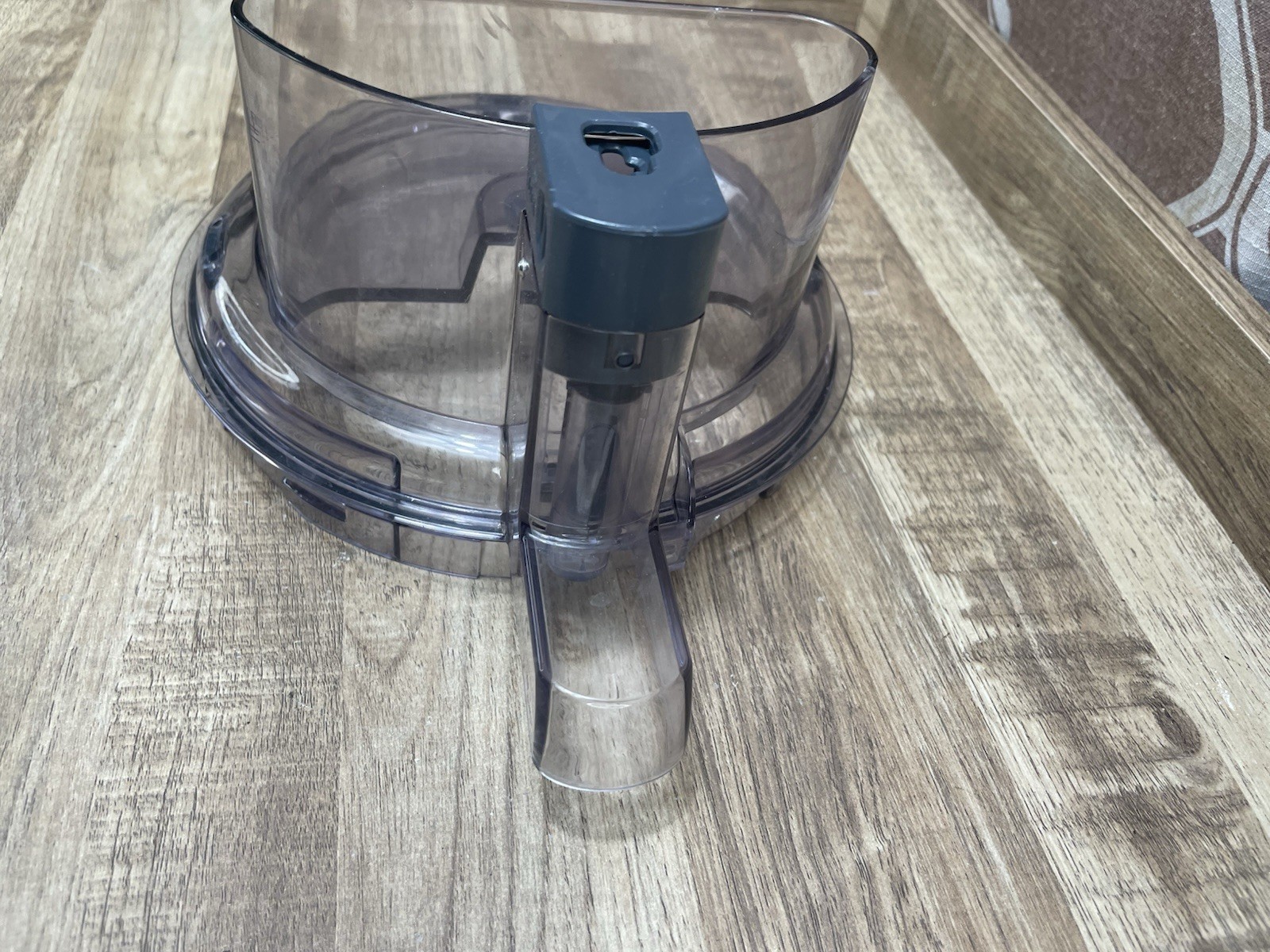 Cuisinart Custom 14 Food Processor FP-13WBC Lid Top Cover Damaged But Works
