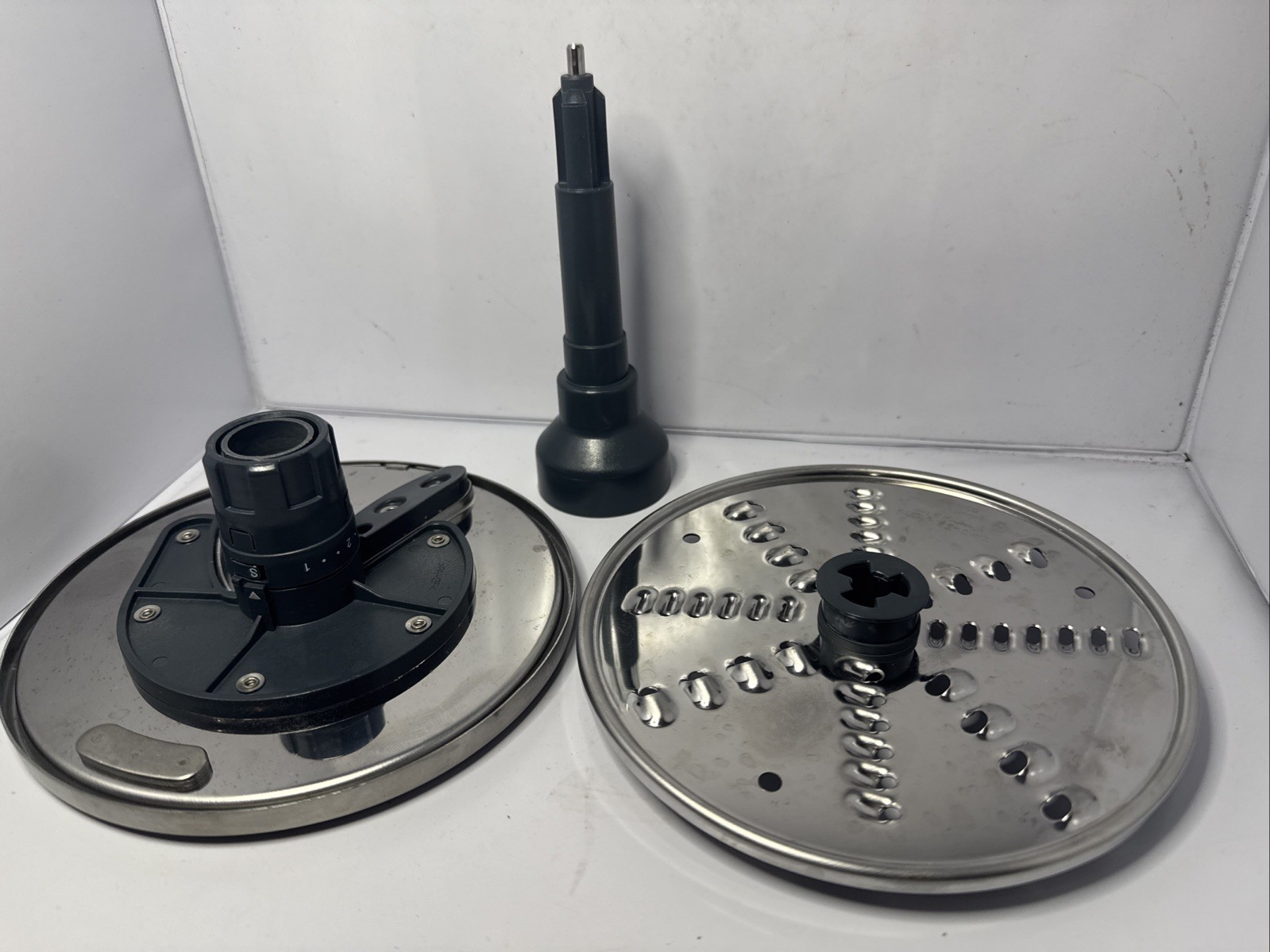Cuisinart FP-11 Elemental 11-Cup Food Processor – Shredder Slicer Blades & Stem