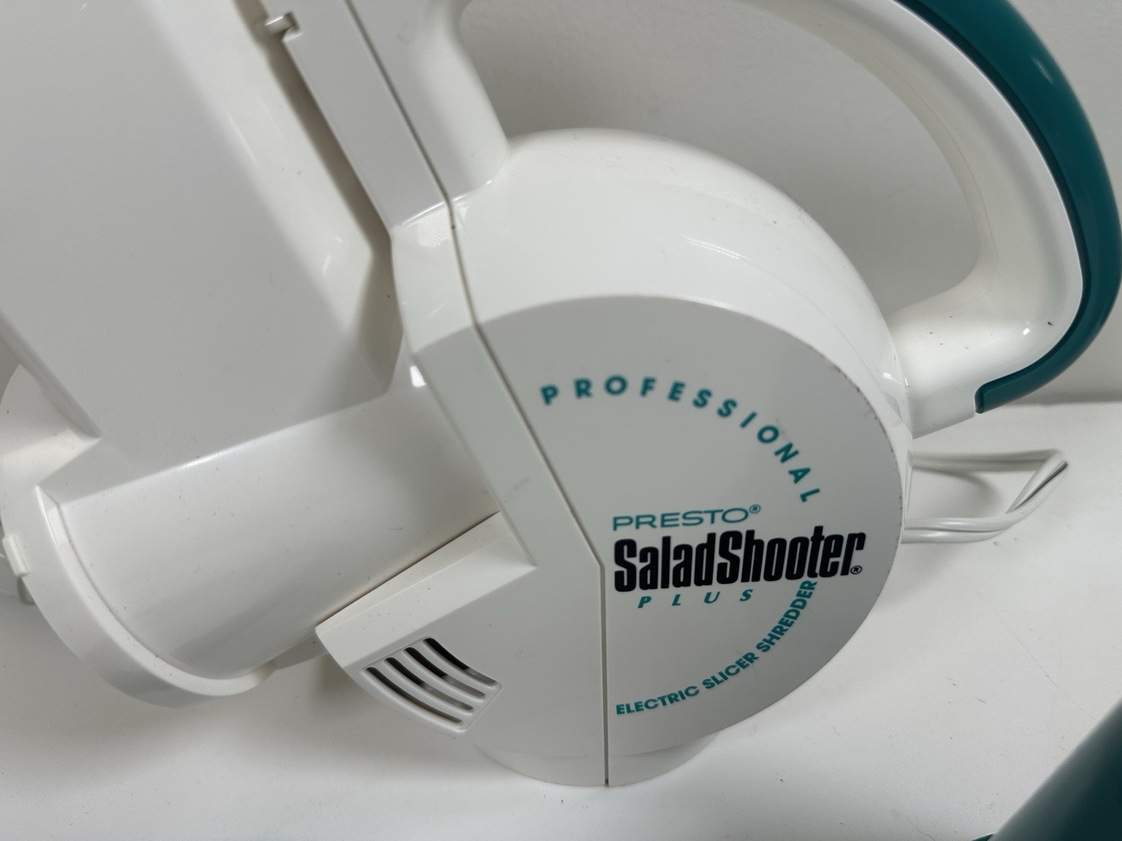 Professional Presto Salad Shooter Electric Slicer Shredder 1 Cone Model 0296001