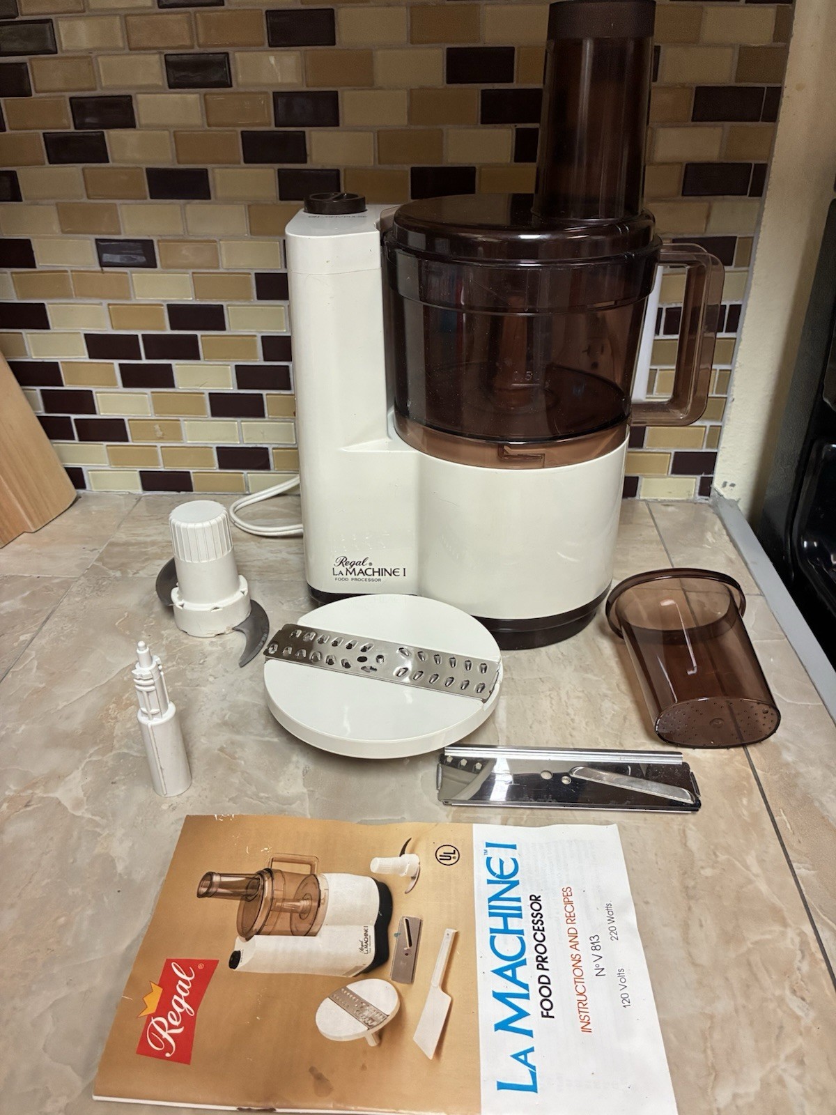 Regal La Machine 1 Full Size Food Processor Model V813 White Made in USA WORKS!