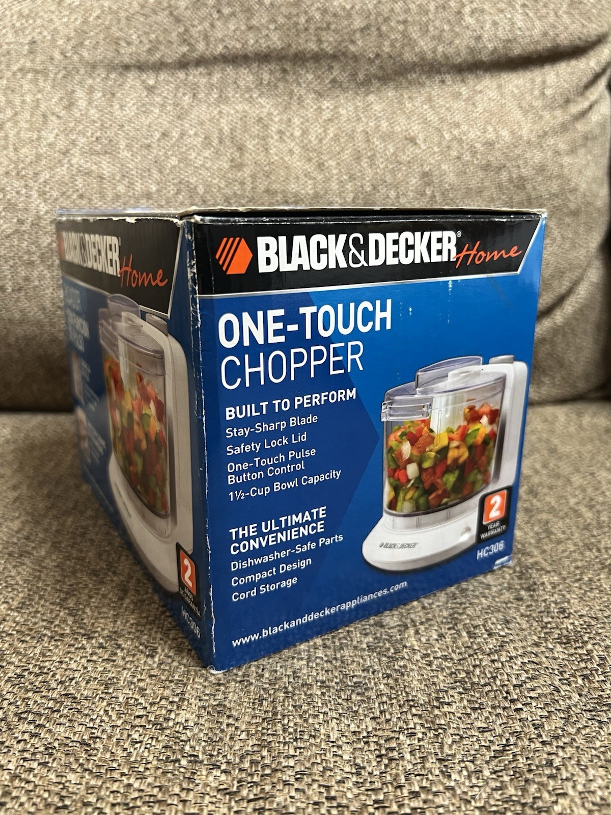 BLACK & DECKER Home ONE-TOUCH FOOD CHOPPER HC306 NEW OPEN BOX NEVER USED