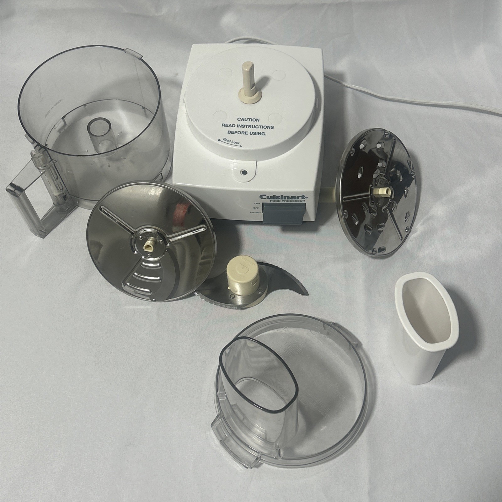 Cuisinart Food Processor DLC-5 TX White w Accessories – TESTED & WORKING!