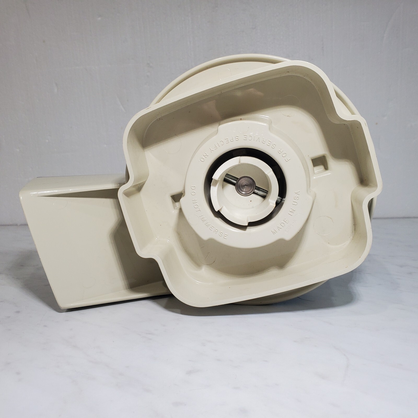 OSTER Regency Kitchen Center 957-18F PROCESSOR SALAD SLICER Housing