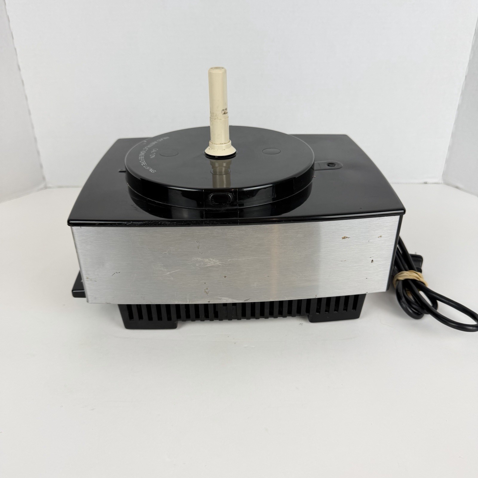 Cuisinart Custom 14 Cup Food Processor DFP-14BCN Motor Base Only Tested