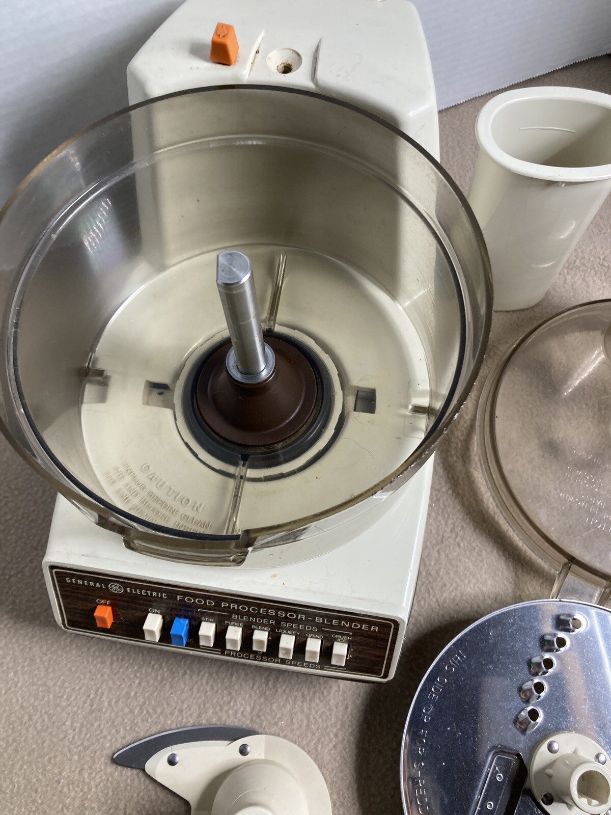 General Electric GE Food Processor Blender D1FP3 Multi Speed Tested VTG 420A 326