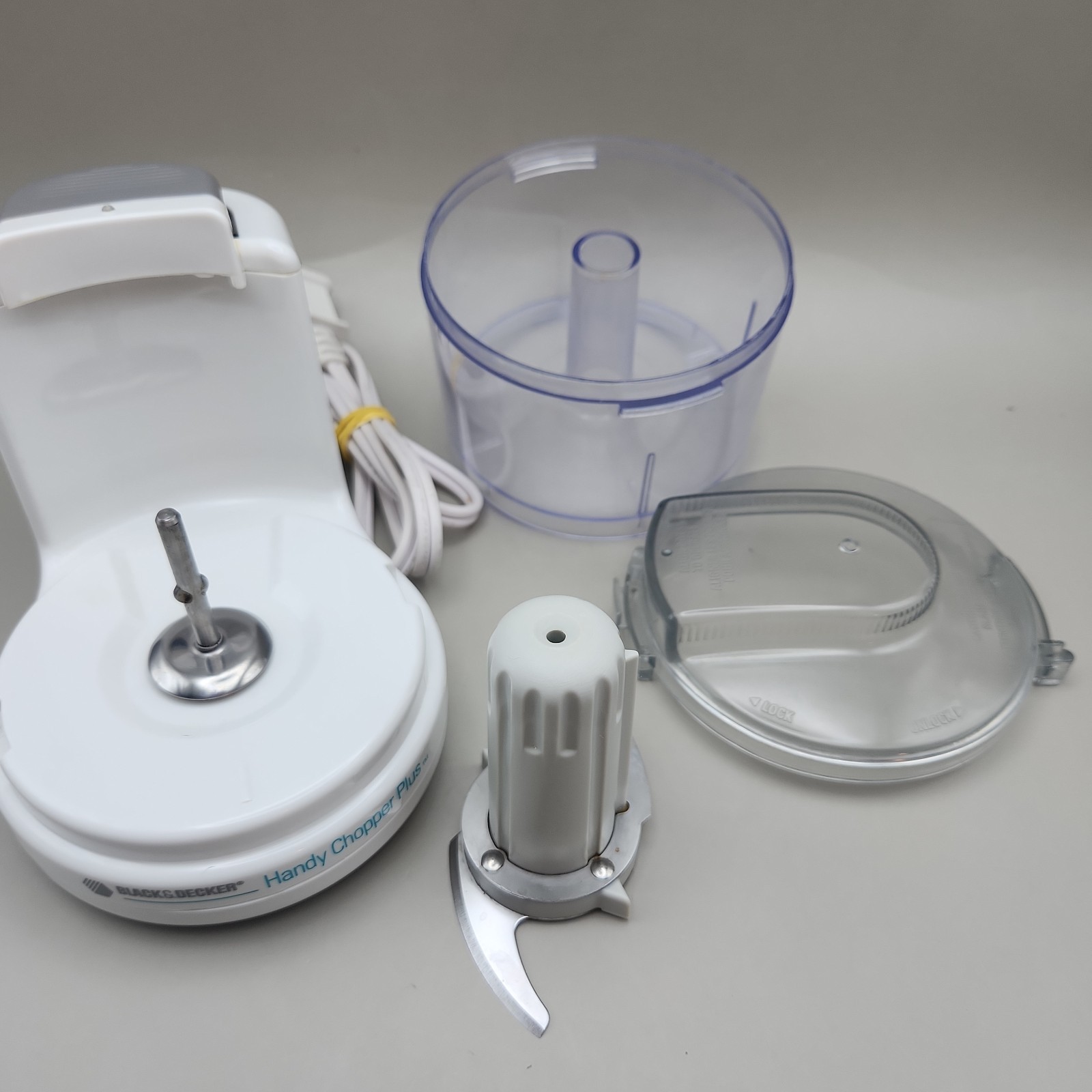 Black & Decker Handy Chopper Plus HC3000 White Countertop Food Processor Tested